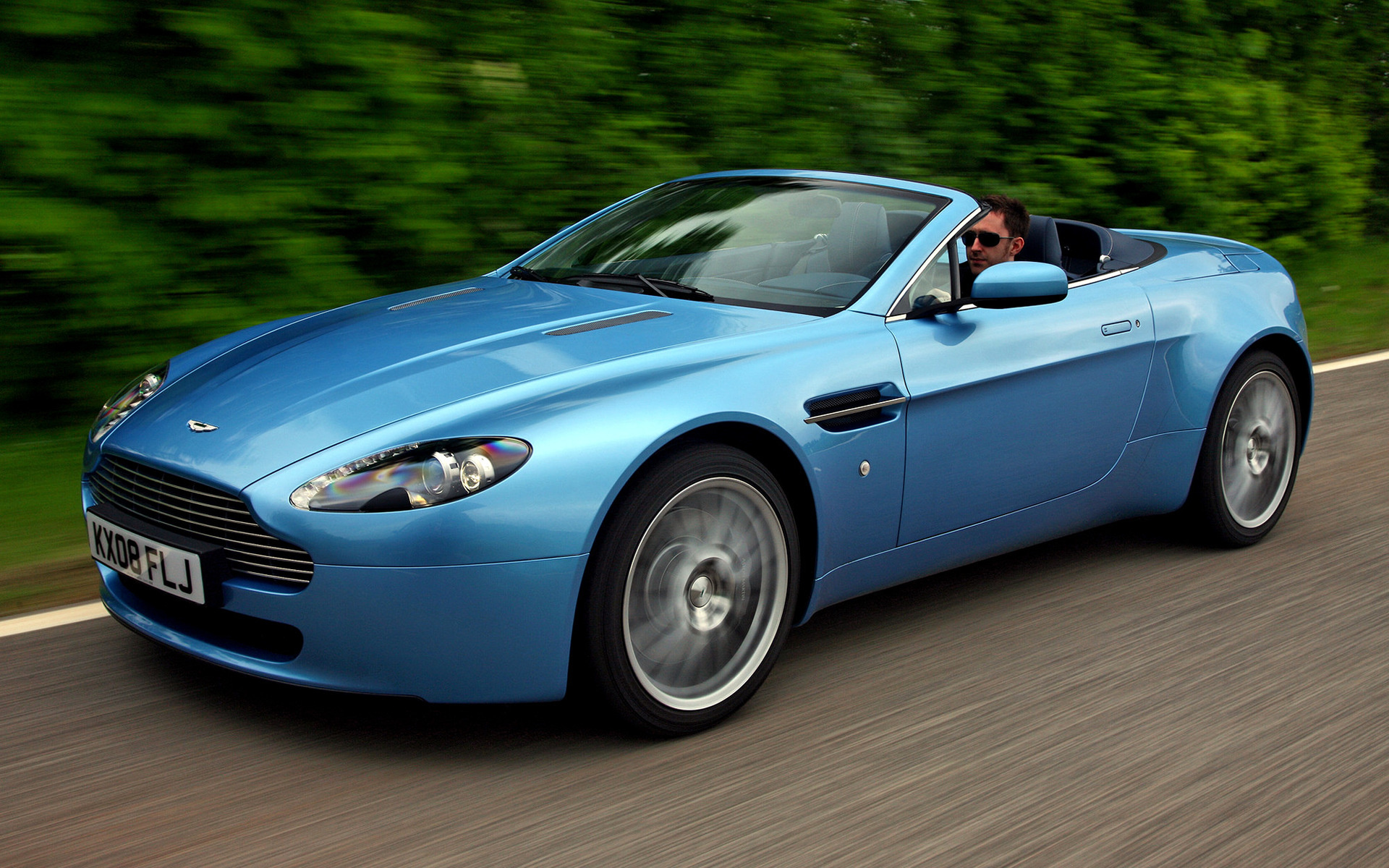 2008 Model, Aston Vantage Roadster Wallpaper, 1920x1200 HD Desktop