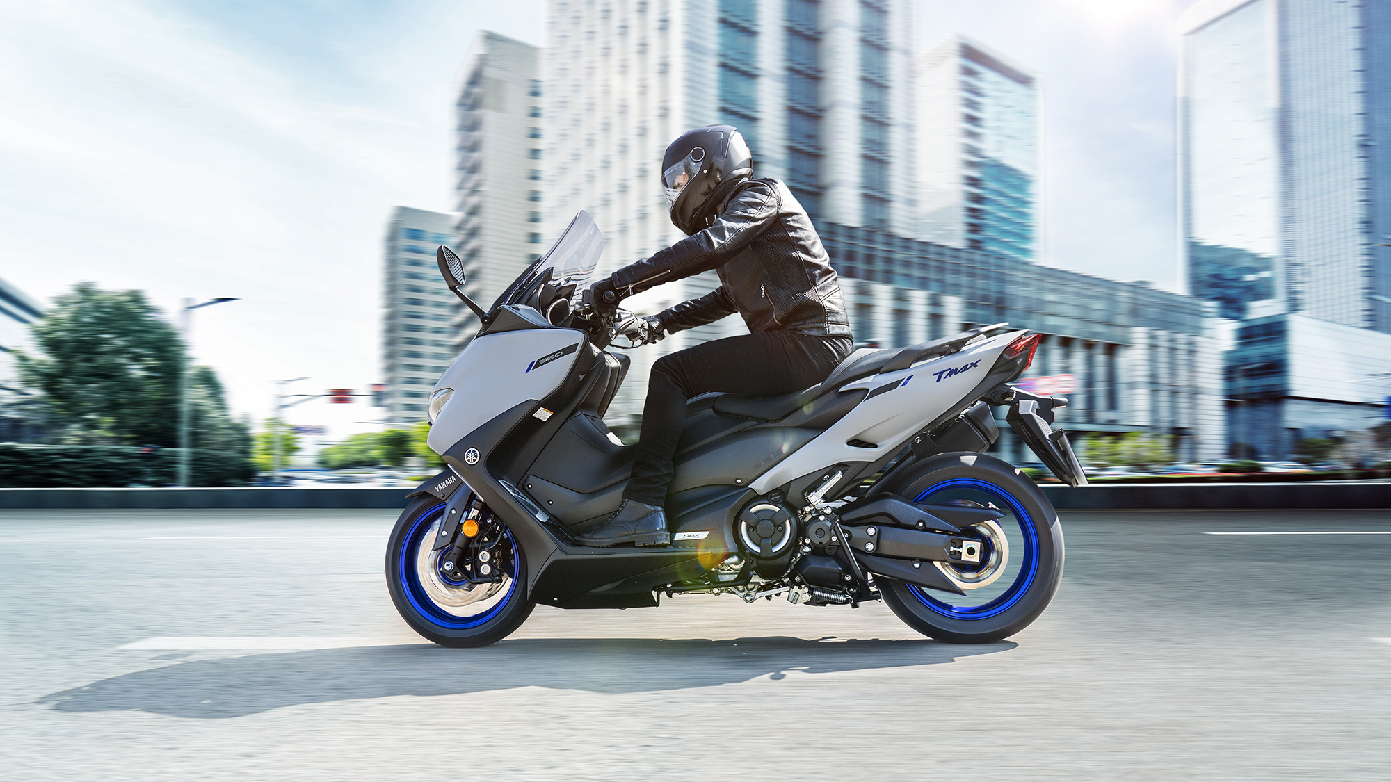 Yamaha TMAX, Auto sophistication, Urban mobility, Dynamic performance, 2000x1130 HD Desktop