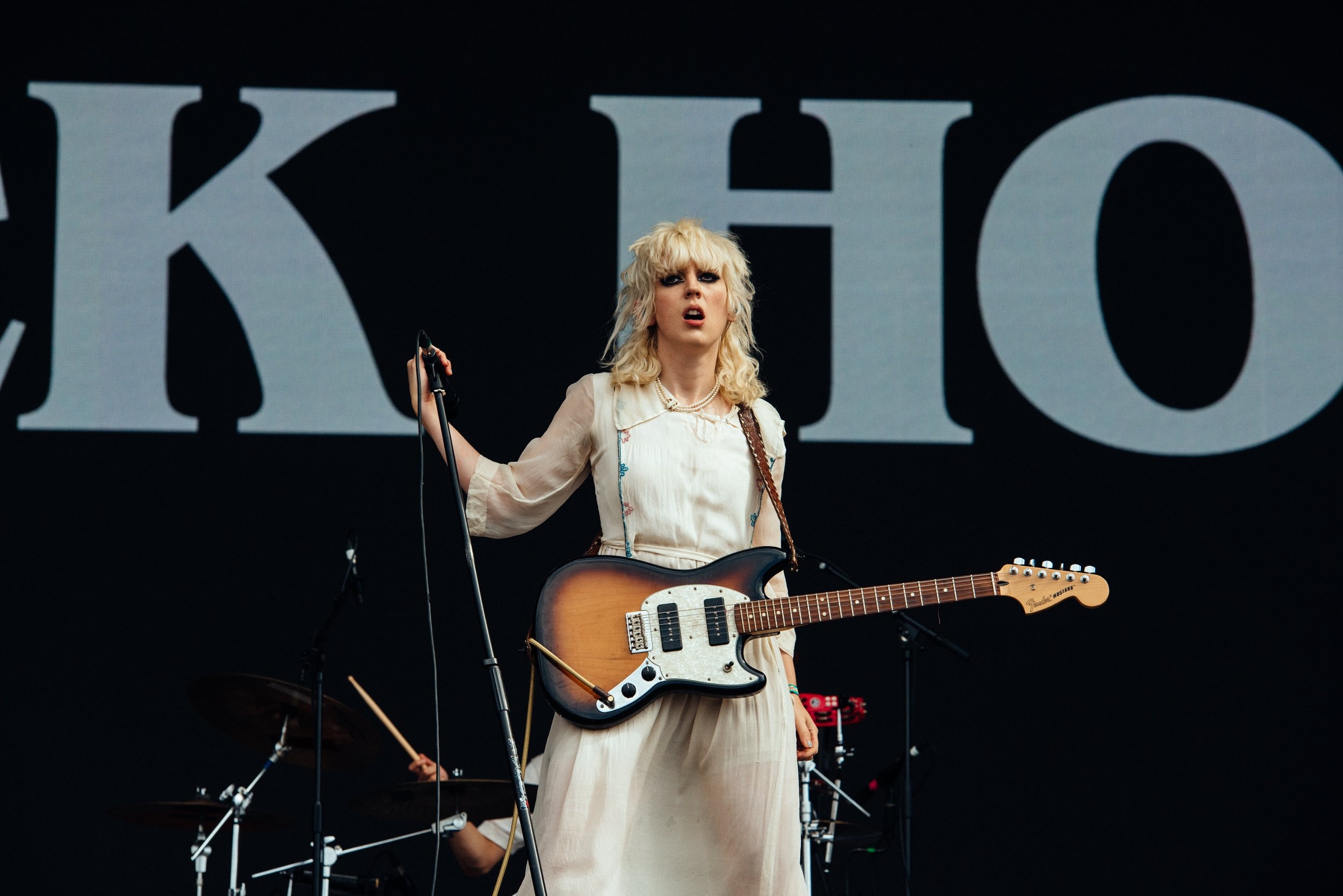 Black Honey Band, Reading 2022's Main Stage East, DORK photos, 2500x1670 HD Desktop