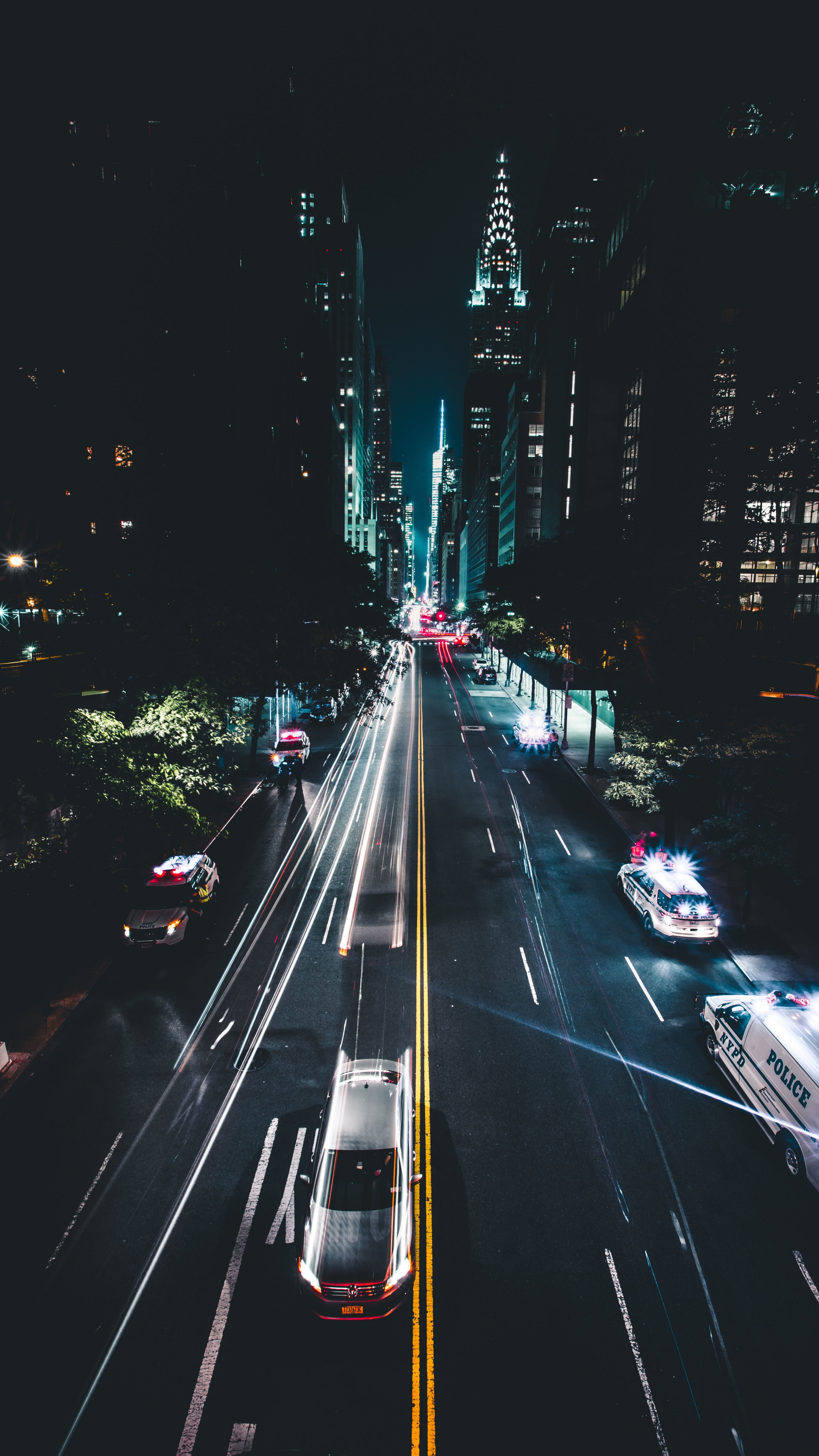 Chrysler Building, NYPD police cruisers, 42nd Street Manhattan, 4K Phone wallpaper
