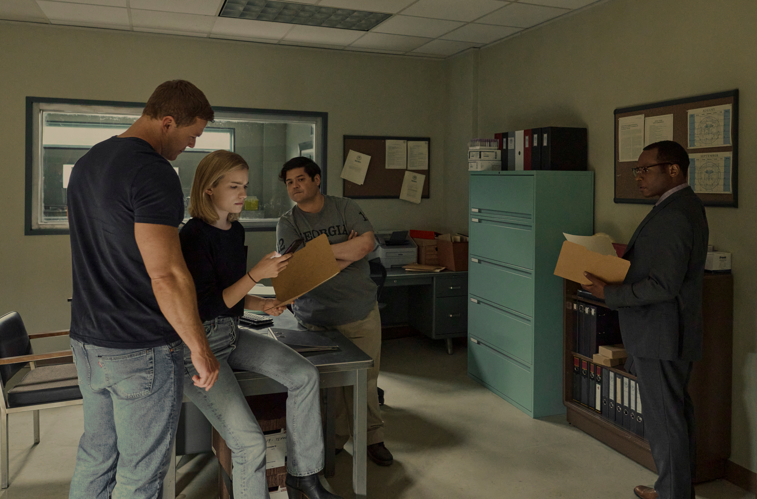 Reacher TV series, HD wallpapers, 2560x1690 HD Desktop
