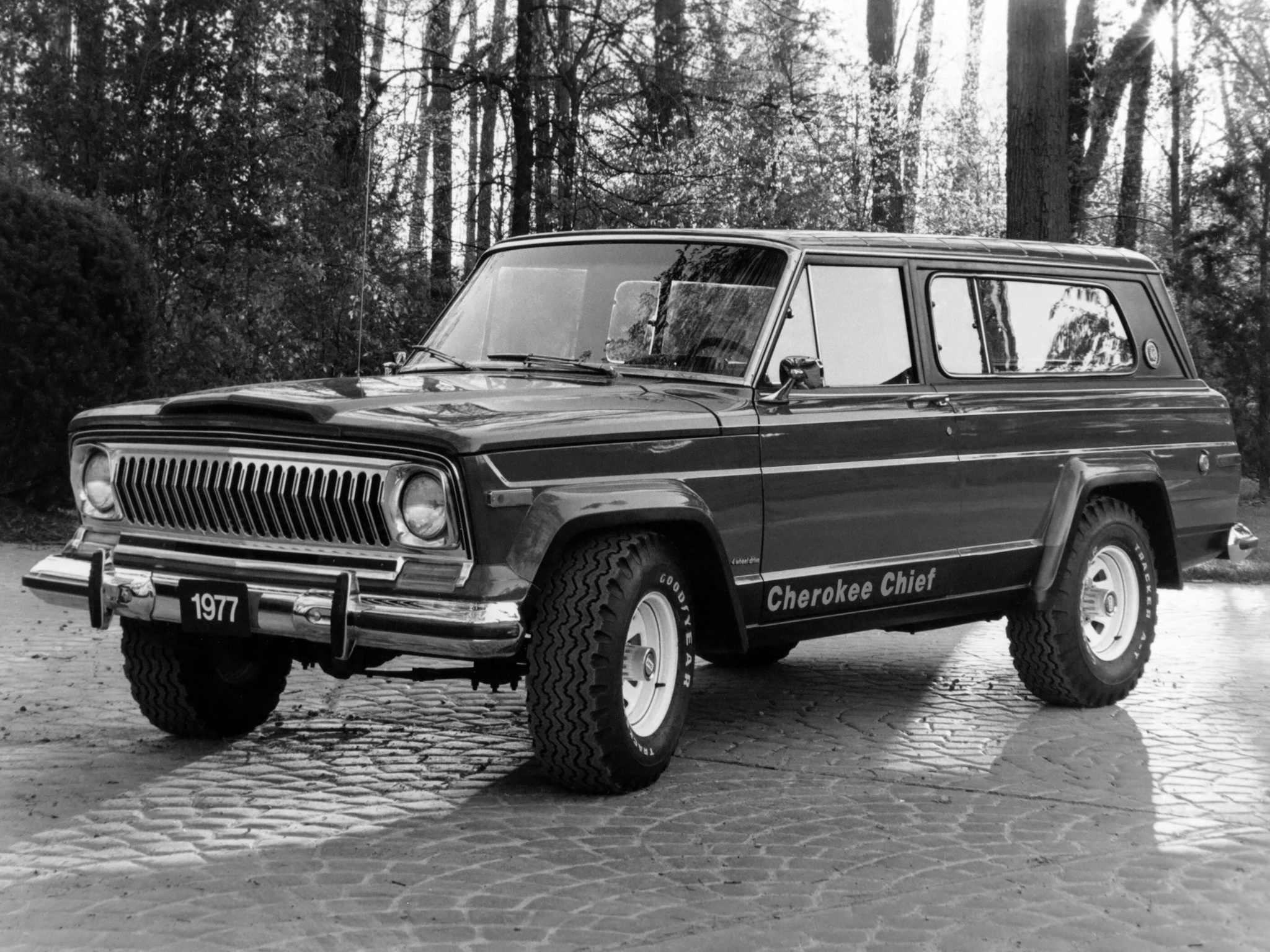 Jeep Cherokee Chief SJ, 1975 model, Classic wallpaper, 2050x1540 HD Desktop