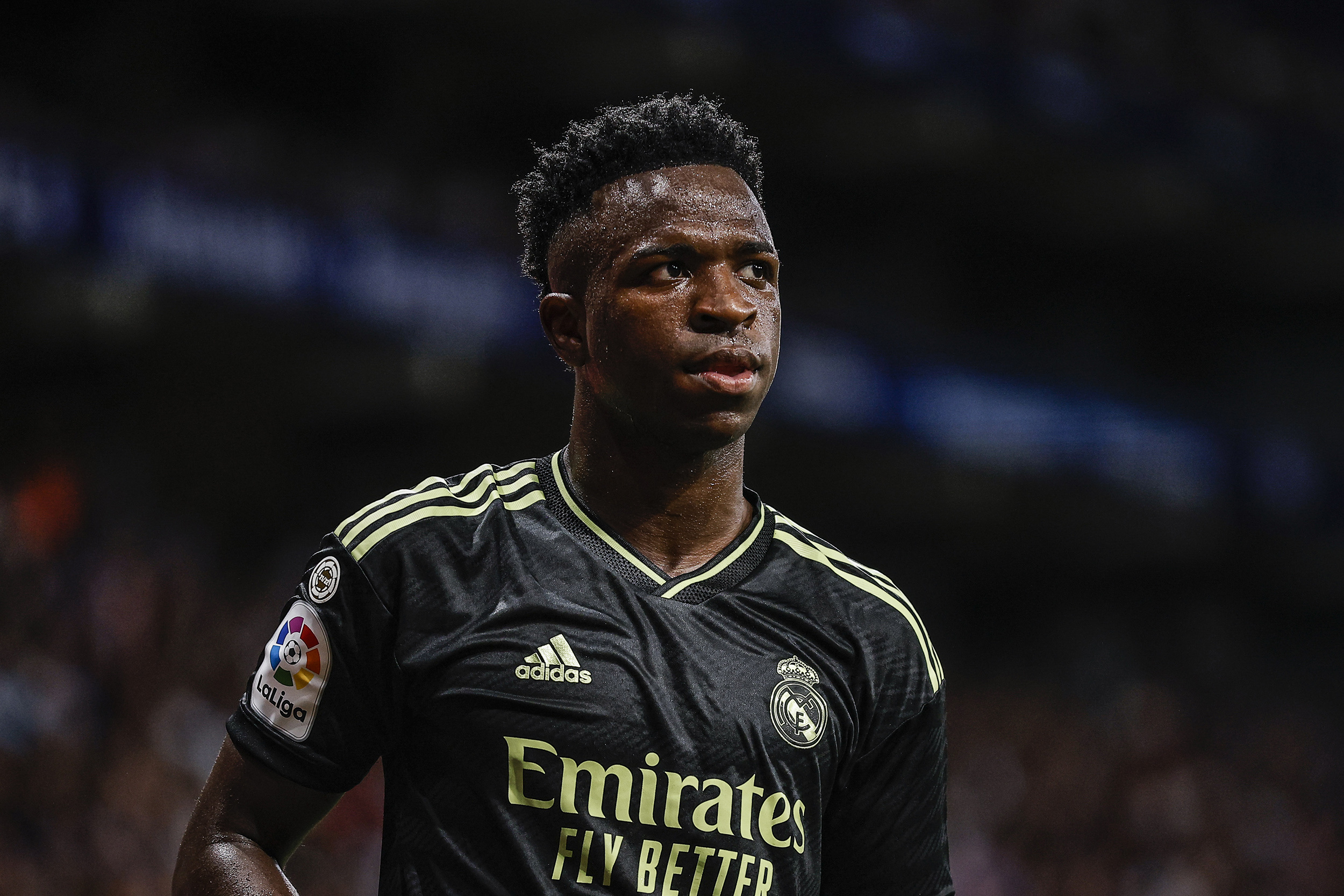 Vinicius Junior, Real Madrid black kit, LaLiga sleeve patch, HD Desktop wallpaper