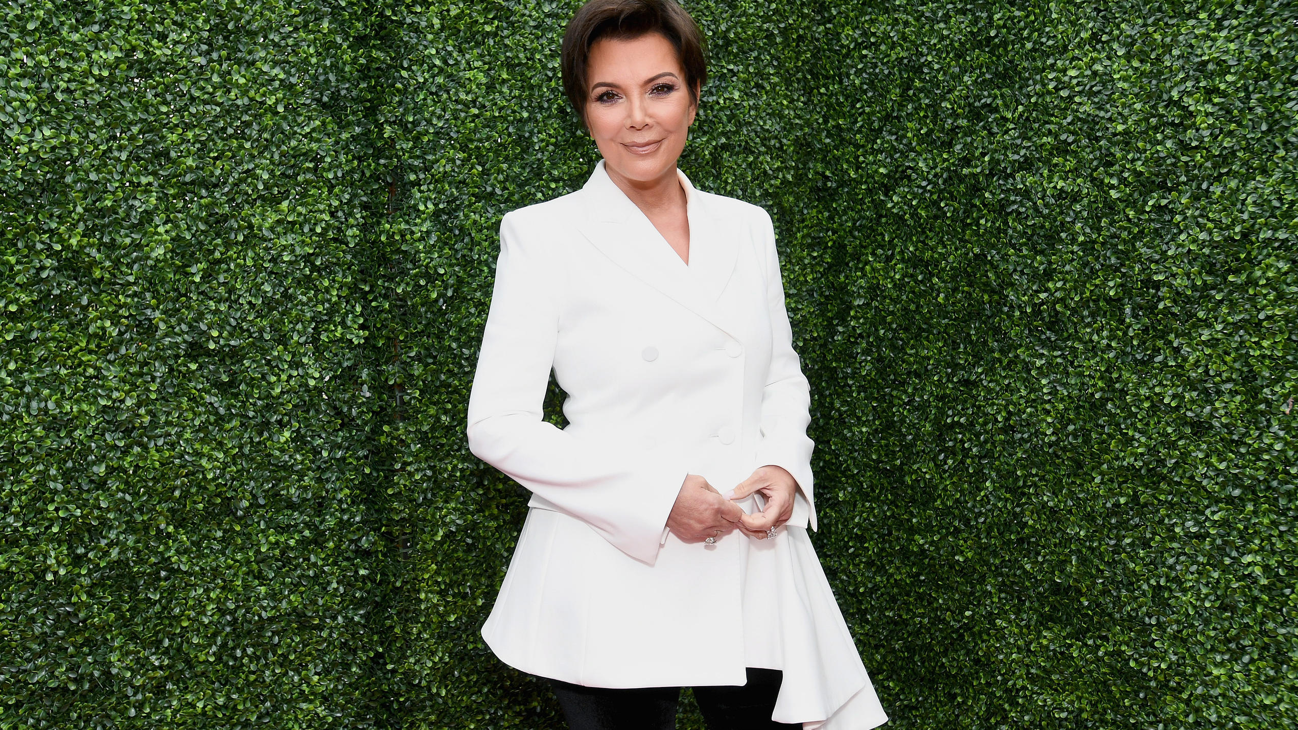 Kris Jenner, Remorseful confession, Affair admission, Personal growth, 2540x1430 HD Desktop