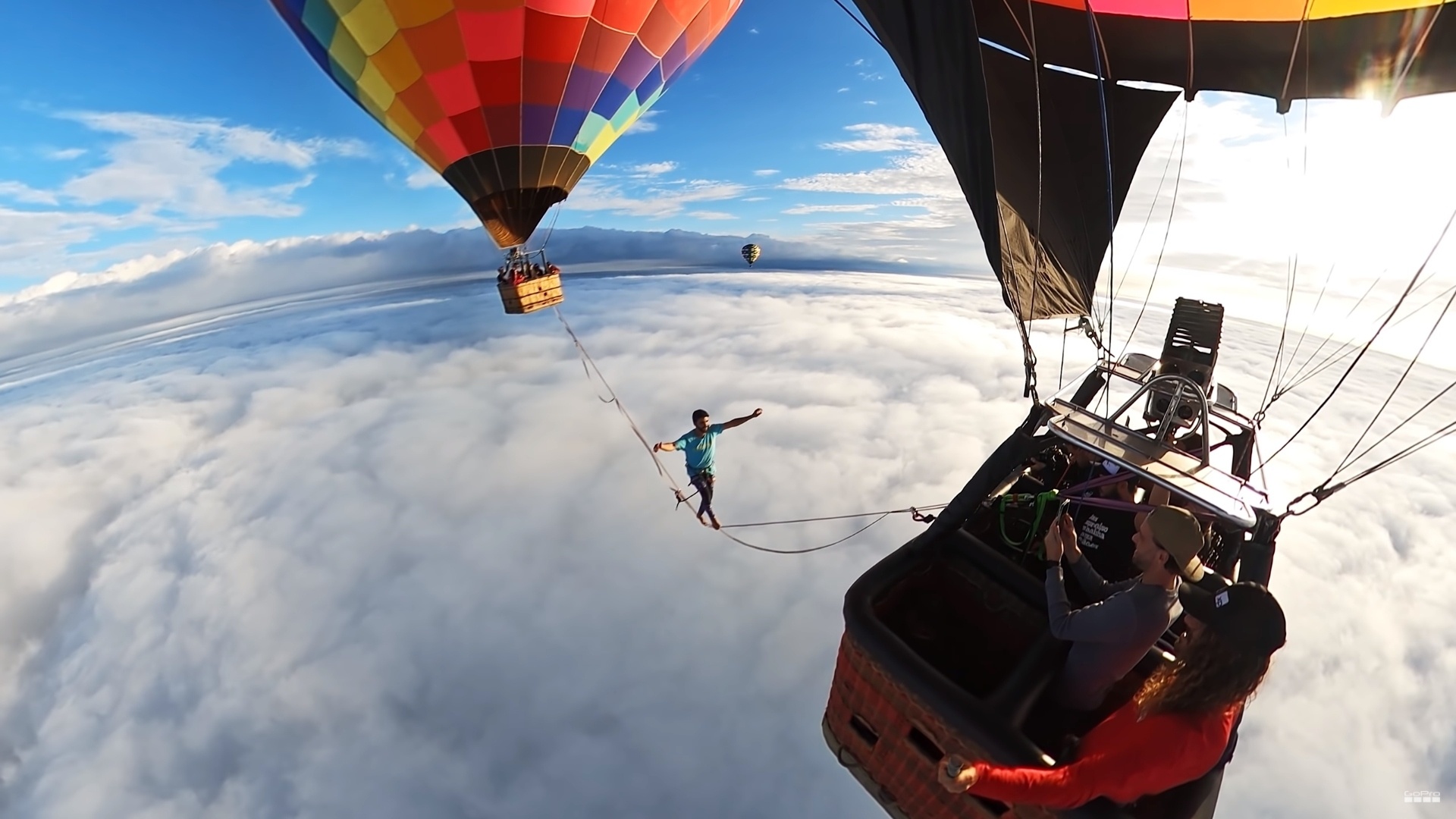 Extreme Slacklining, Hot air balloons, Fearless adventure, Gravity defying, 1920x1080 Full HD Desktop