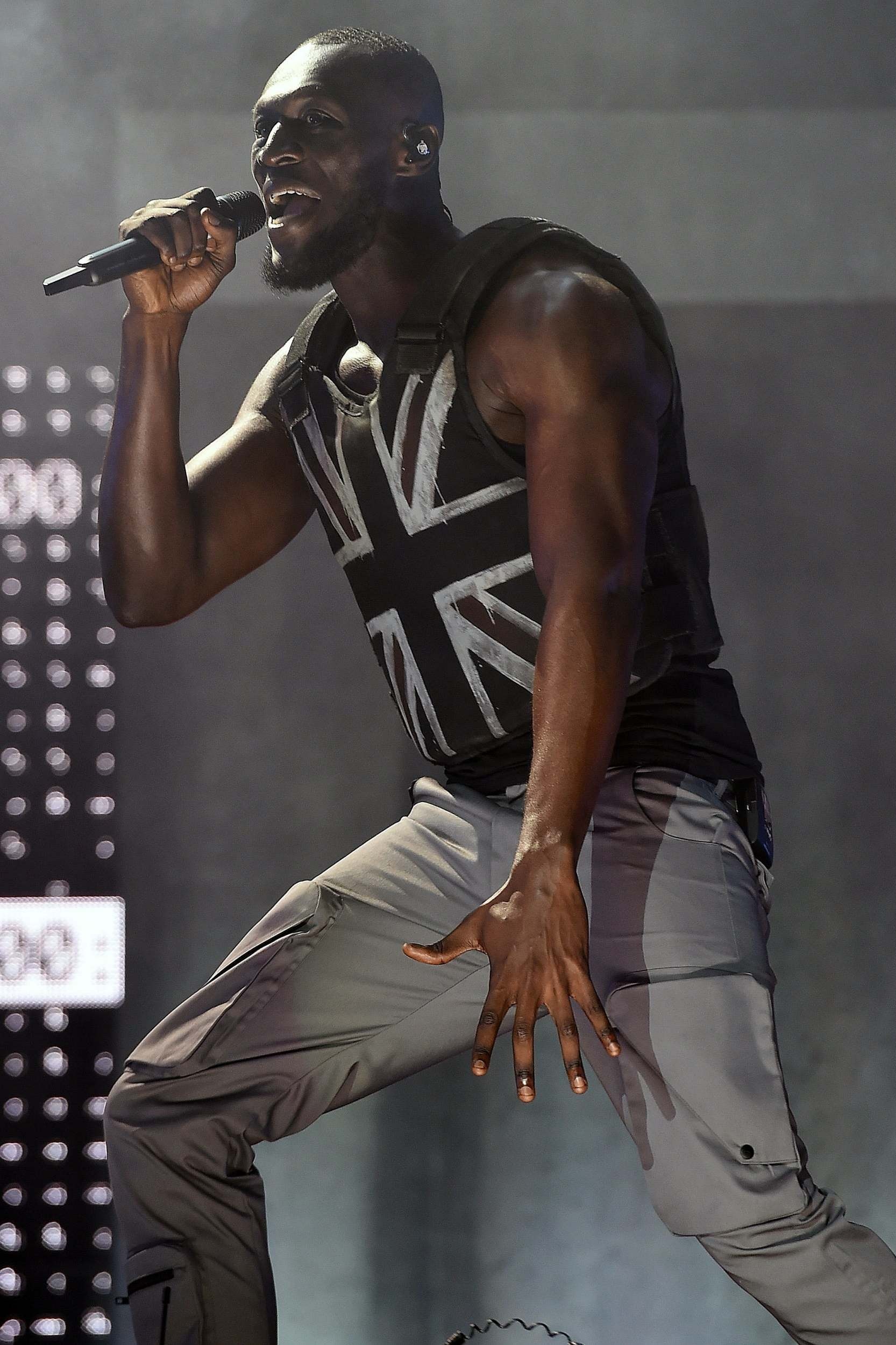 Stormzy Crown Wallpapers 1670x2500