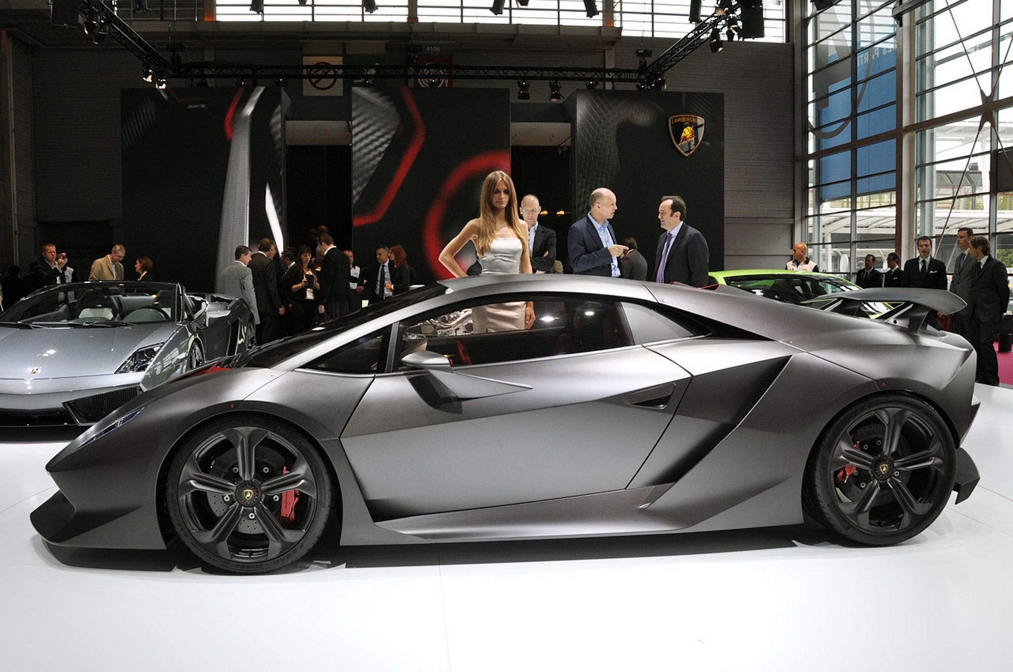 Showroom, Lamborghini Sesto Elemento Wallpaper, 2000x1330 HD Desktop