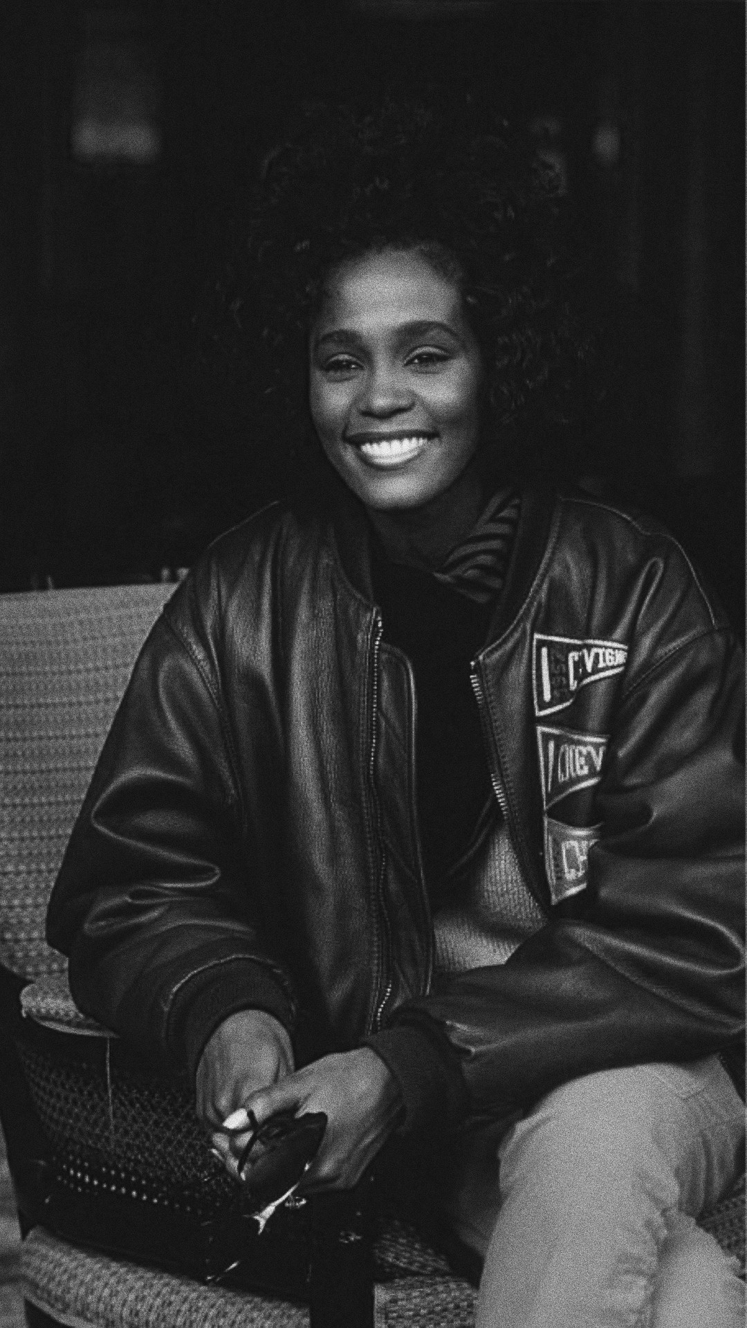 Whitney Houston, Celestial voice, Musical sensation, Unforgettable talent, 1080x1920 Full HD Phone