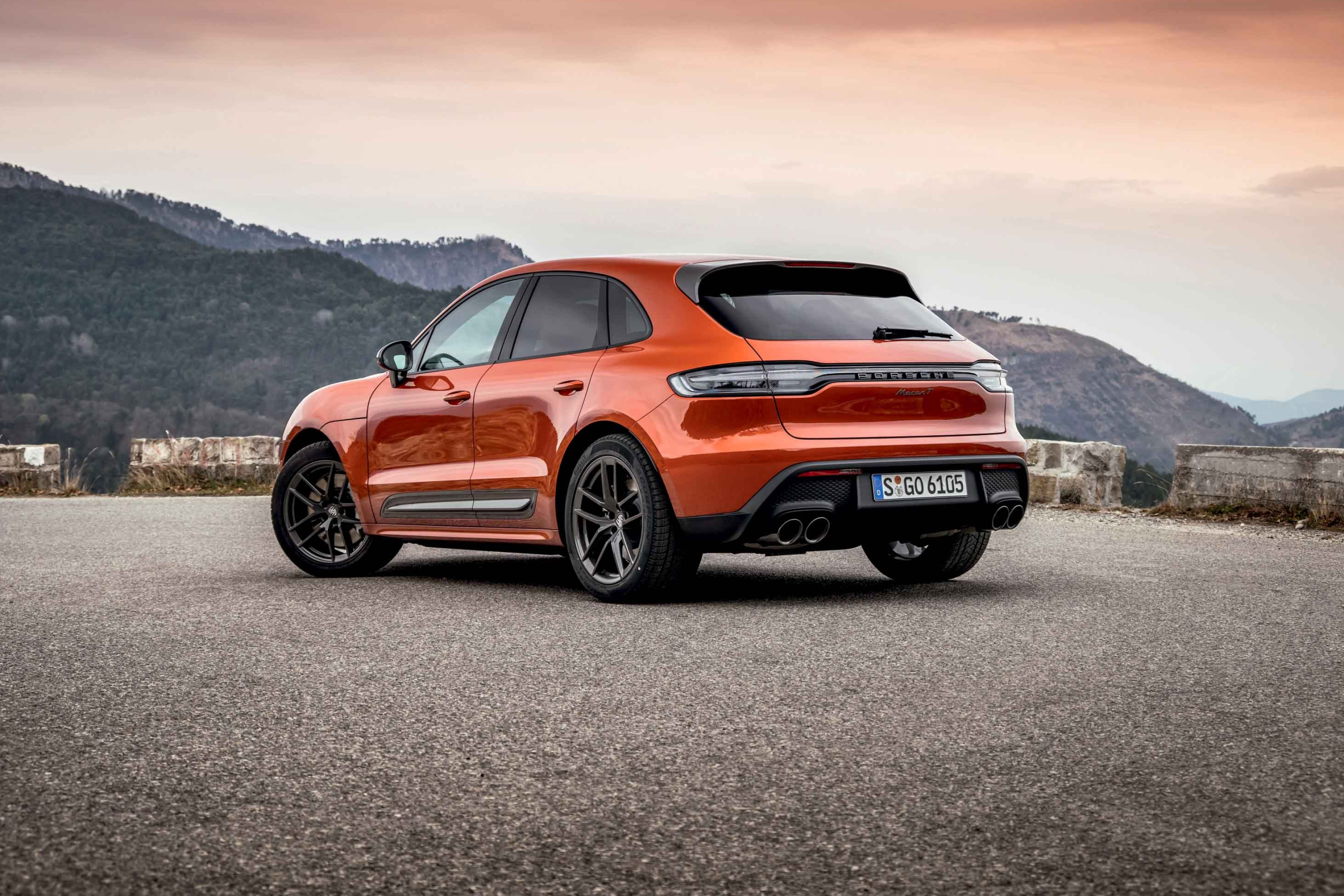 Porsche Macan, Papaya metallic color, Stylish design, Dynamic appearance, 3240x2160 HD Desktop