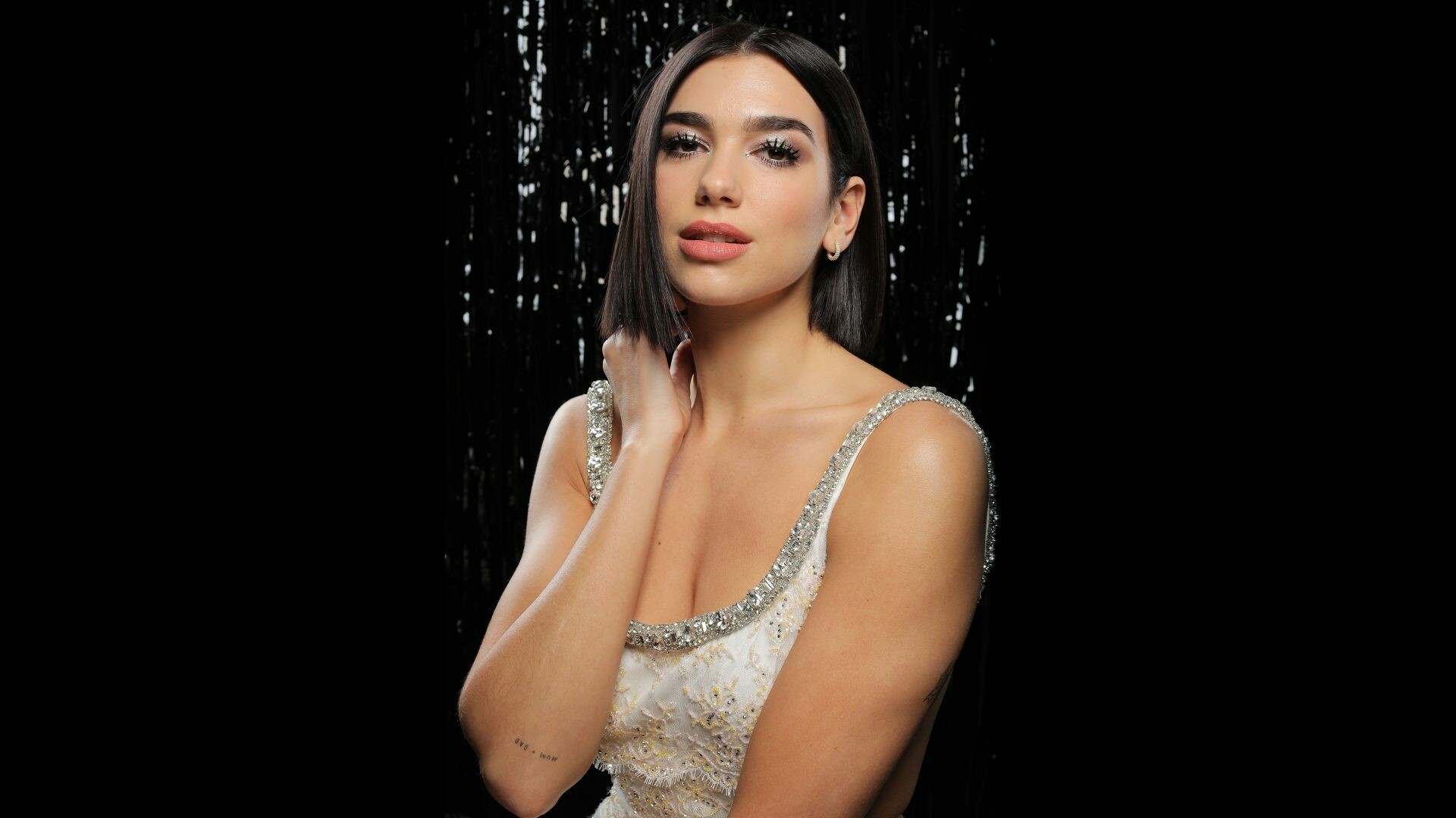 Dua Lipa, Variety Hitmakers brunch, Portrait wallpaper, Celebrity essence, 1920x1080 Full HD Desktop