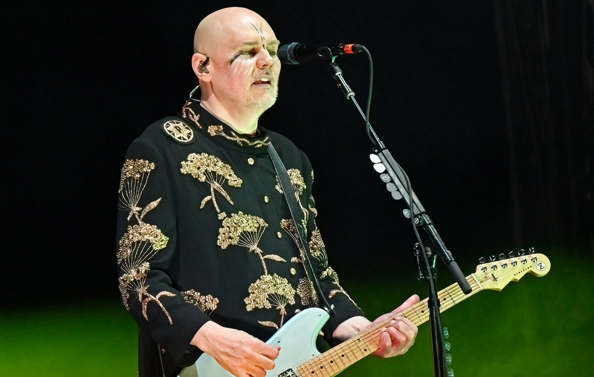 Billy Corgan, Highland Park shooting, Smashing Pumpkins, Music, 2000x1270 HD Desktop