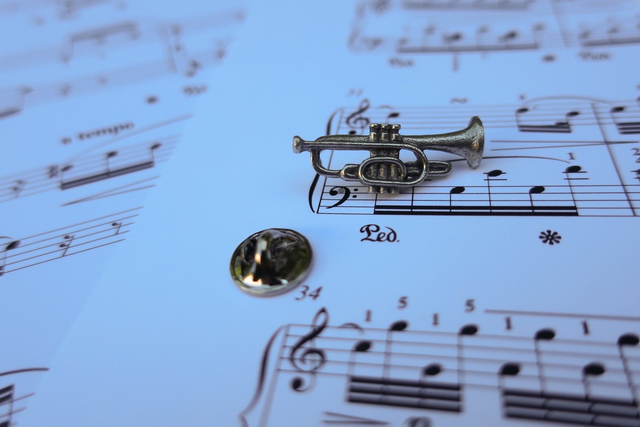 Trumpet, Lapel Pin Wallpaper, 2050x1370 HD Desktop