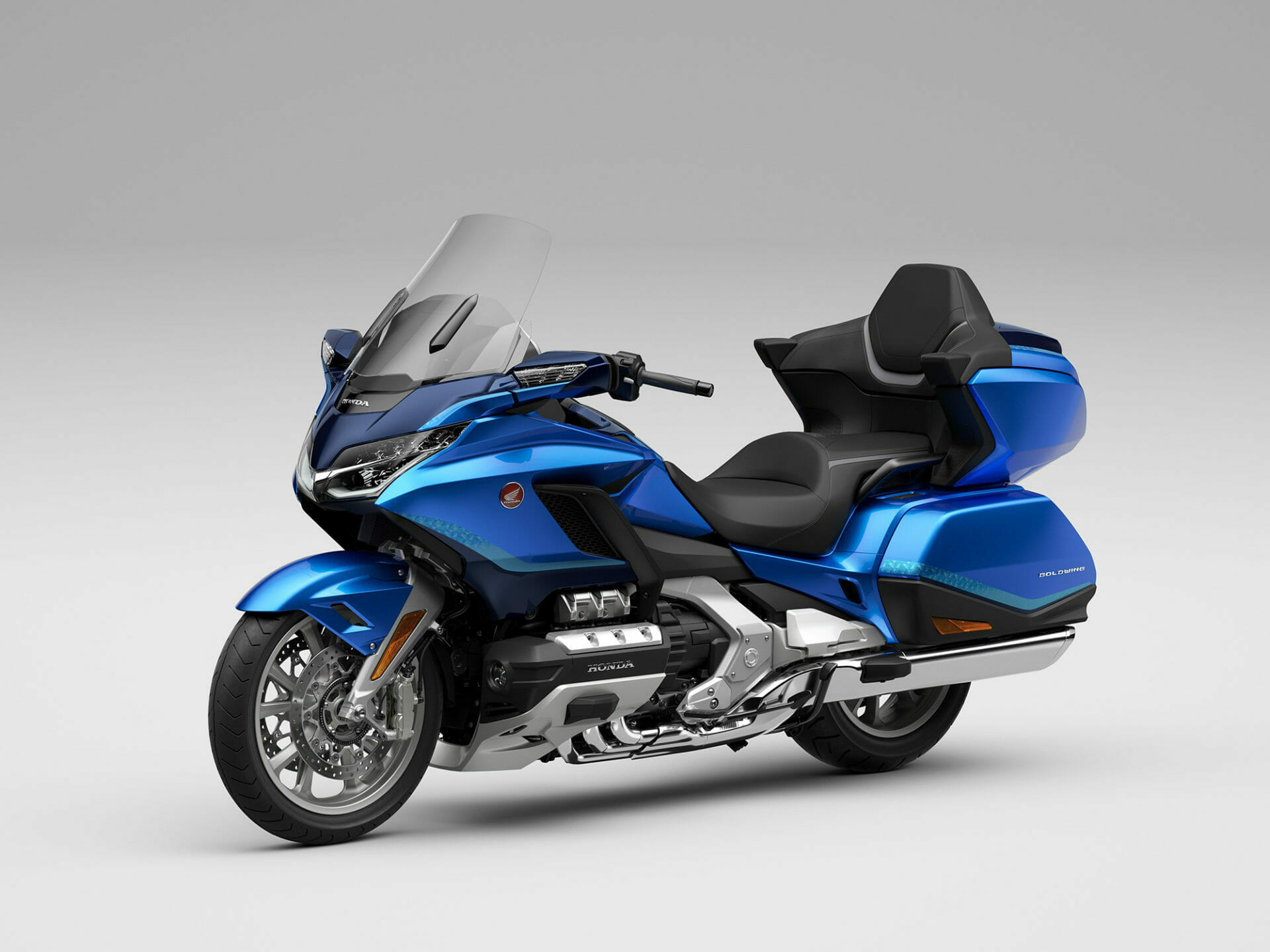 Honda Gold Wing, Dynamic ride, Cutting-edge features, Ultimate comfort, 1920x1440 HD Desktop