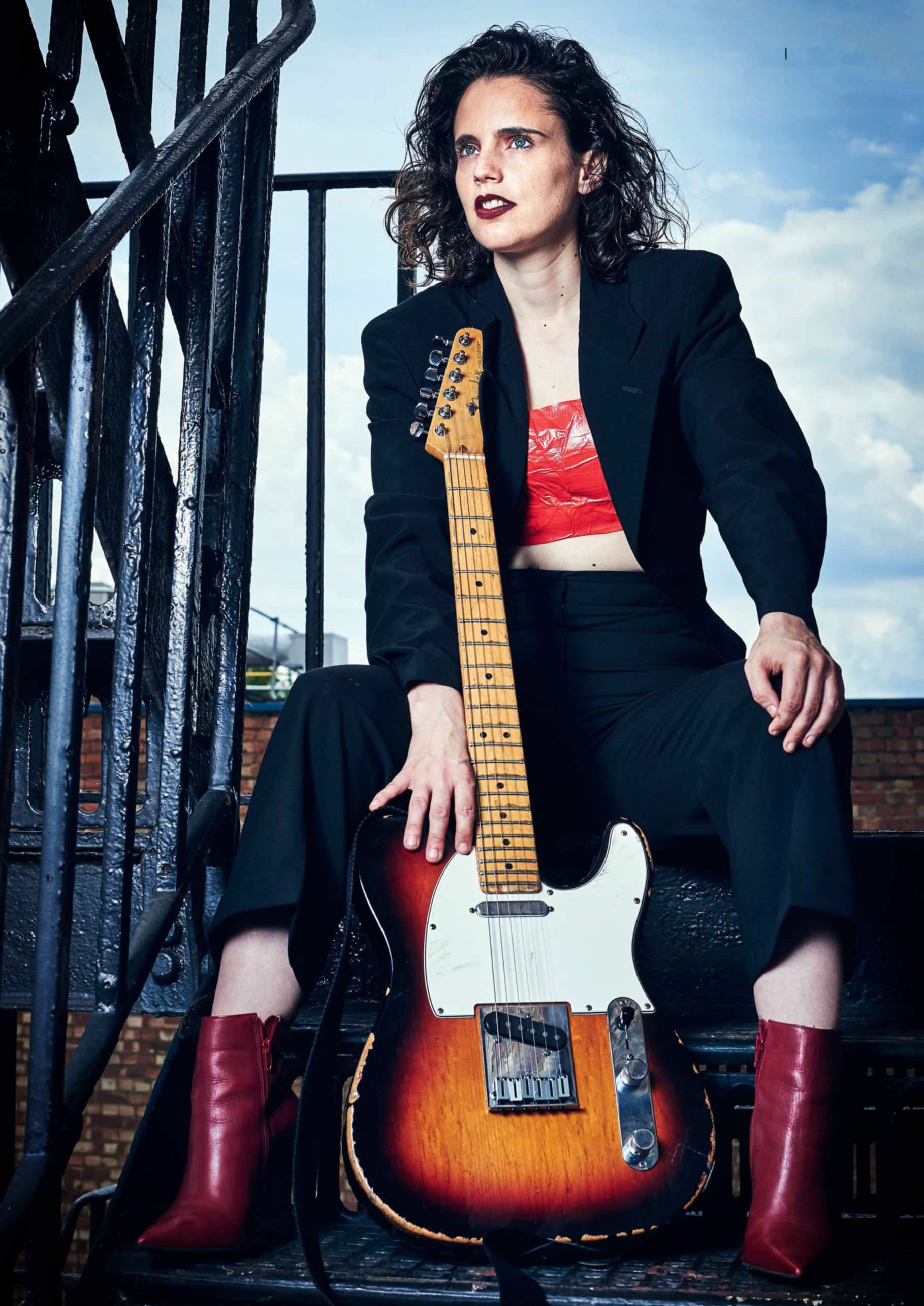 Anna Calvi, Independent musician, 1820x2570 HD Phone