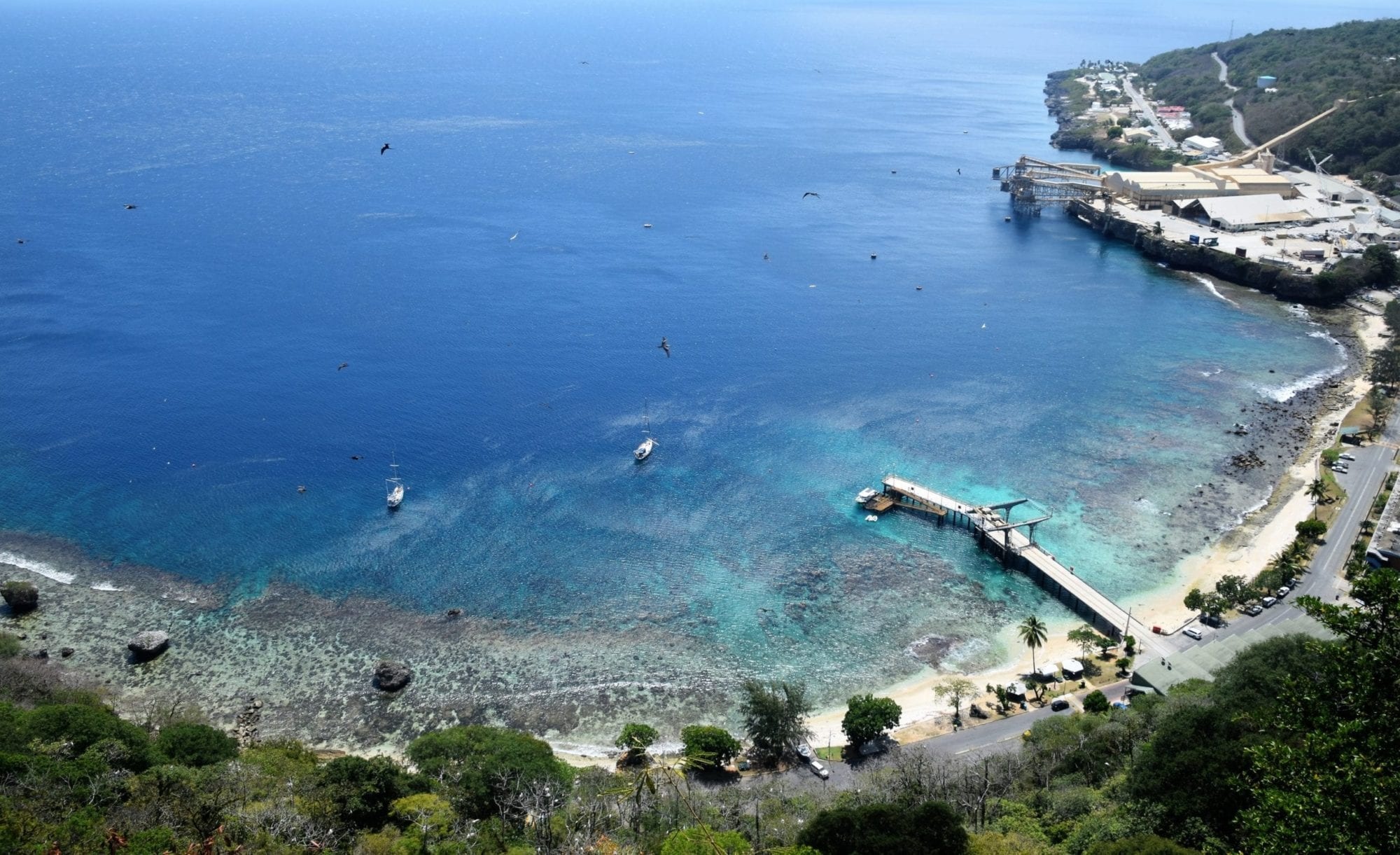 Flying Fish Cove, Viewpoint, Sue travels, Island beauty, 2000x1230 HD Desktop