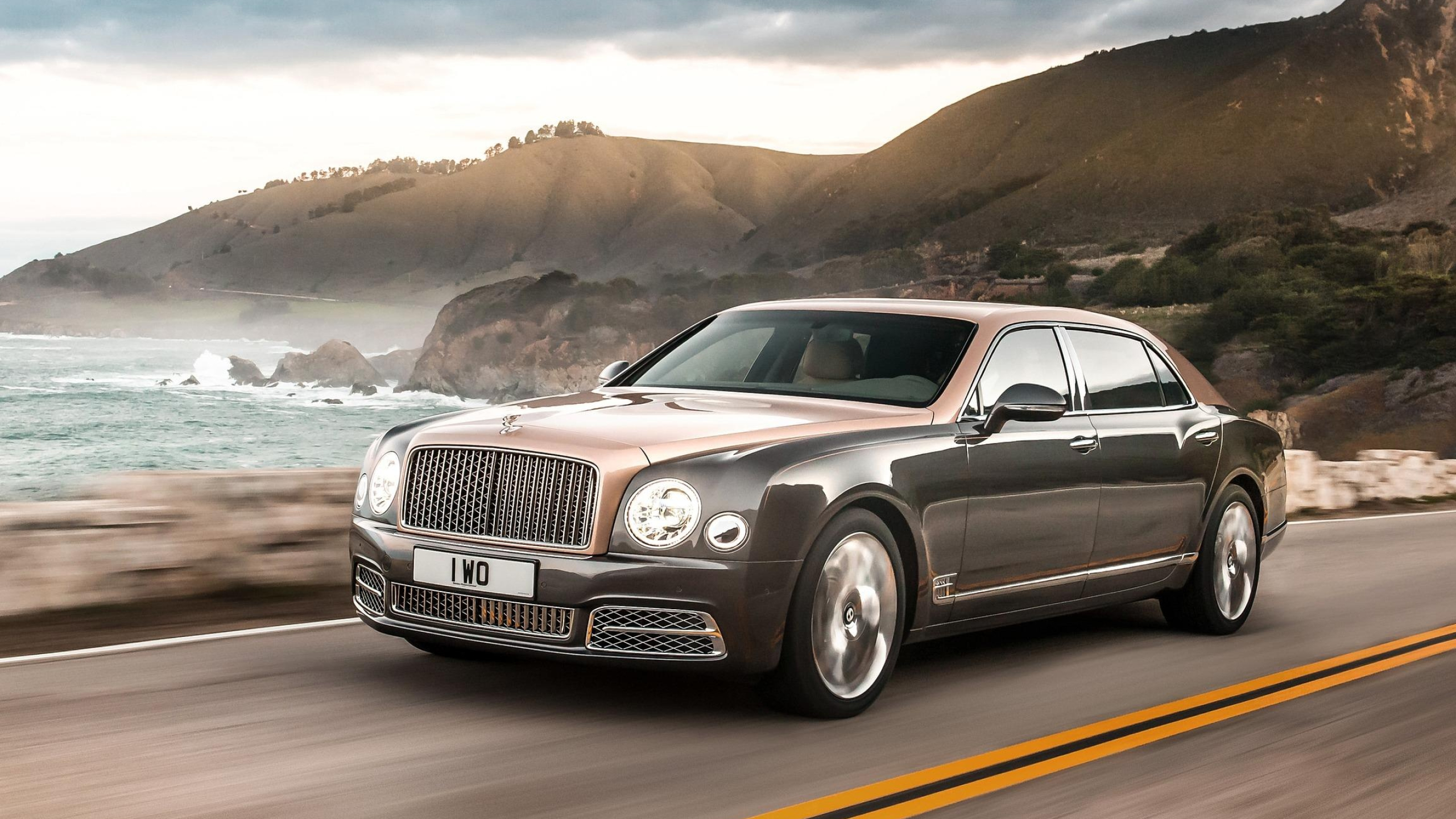 Bentley Mulsanne, Luxury at its finest, Exquisite craftsmanship, Elegance personified, 2560x1440 HD Desktop