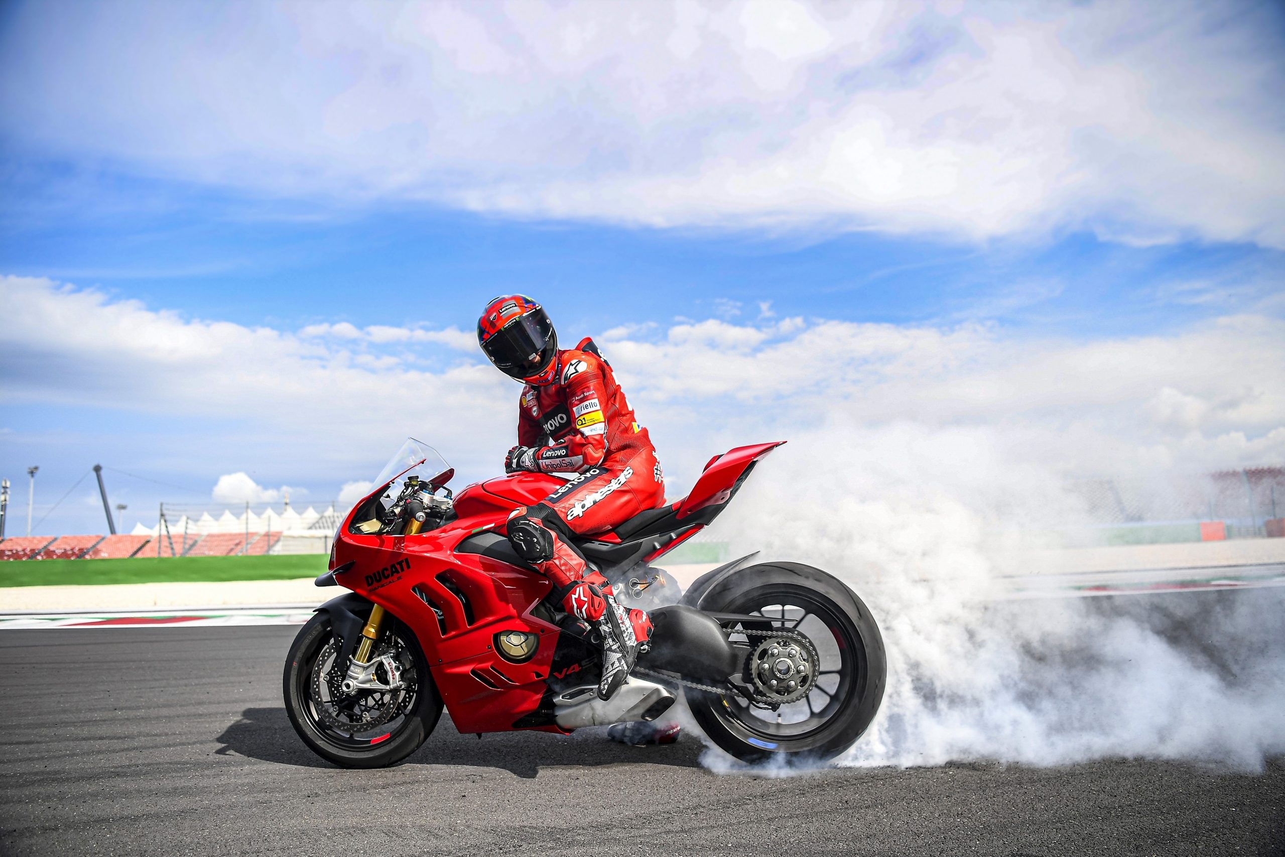 Burnout, Ducati Panigale V4 Wallpaper, 2560x1710 HD Desktop