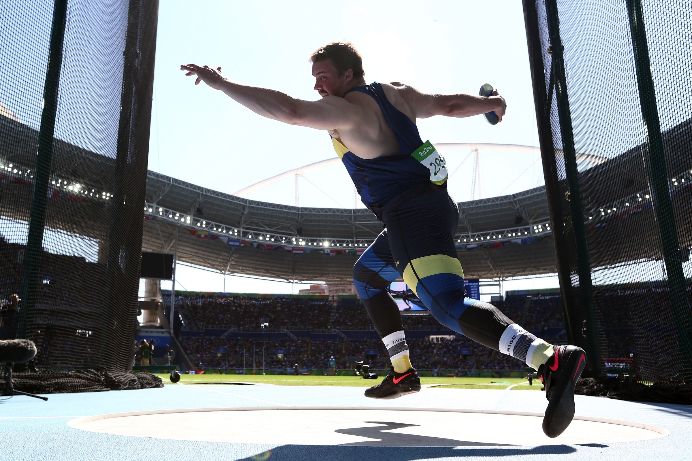 Michel Torneus, Discus Throw Wallpaper, 2400x1600 HD Desktop