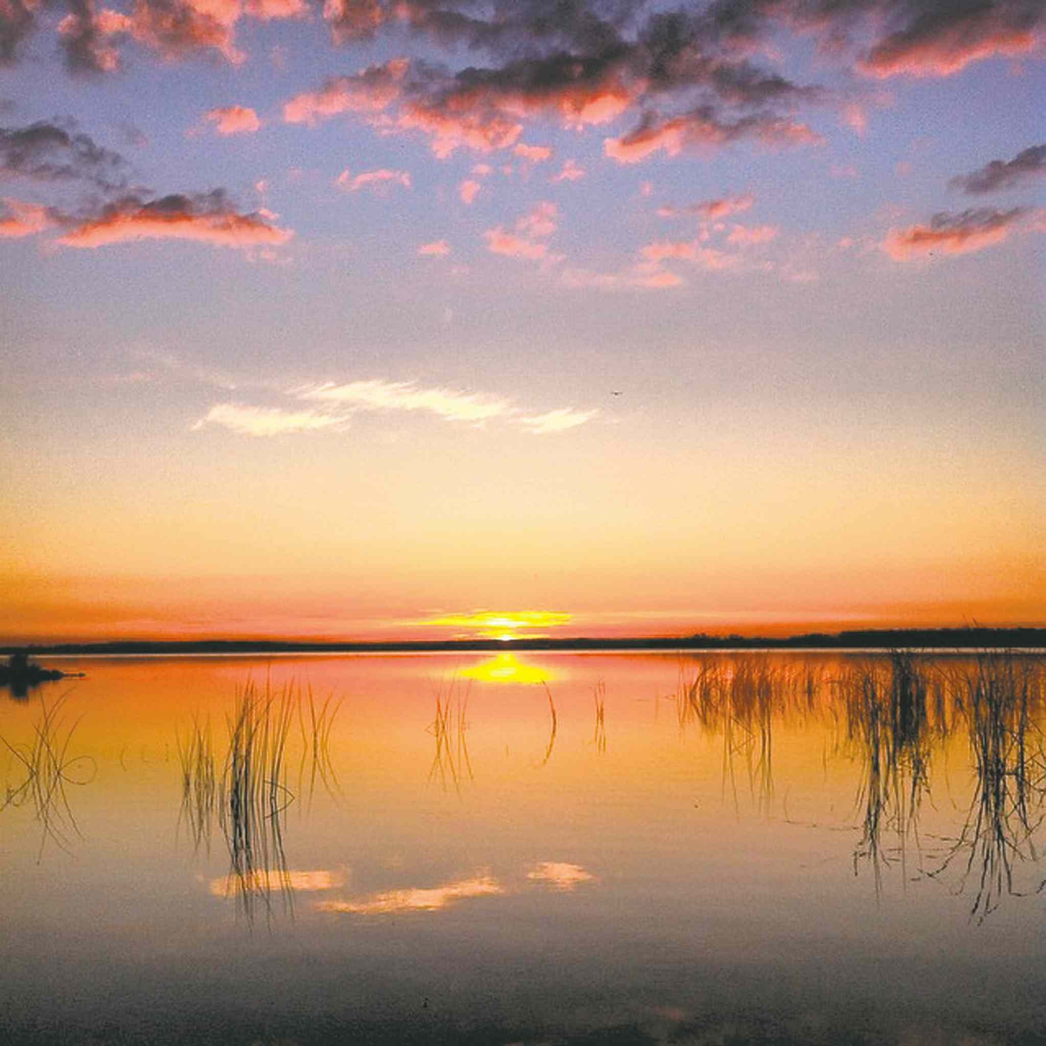 Manitoba Lake, Exclusive company, Brandon Sun feature, Canadian beauty, 2050x2050 HD Phone
