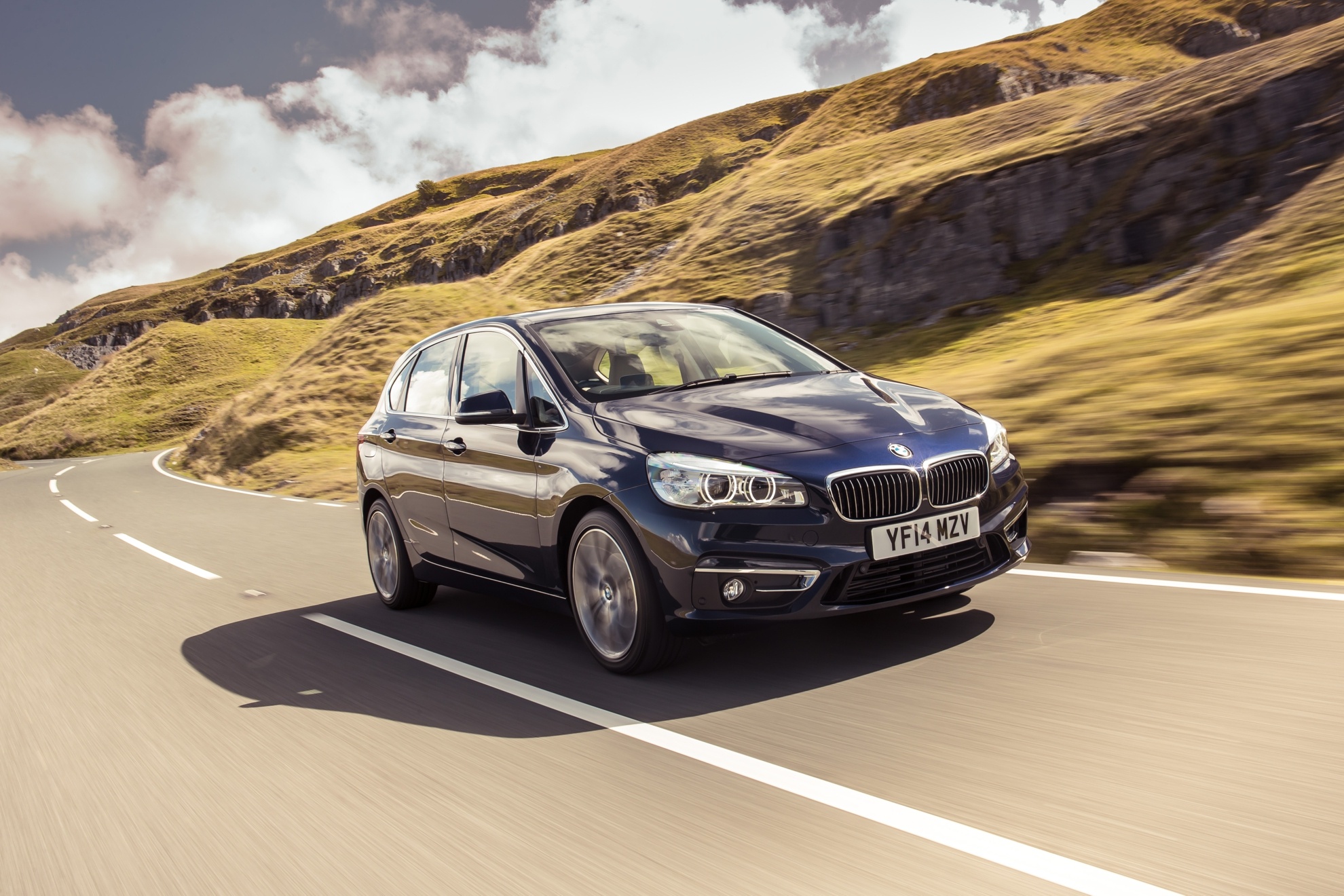 BMW 2 Series, Active Tourer, Versatile MPV, Dynamic Driving Experience, 1980x1320 HD Desktop