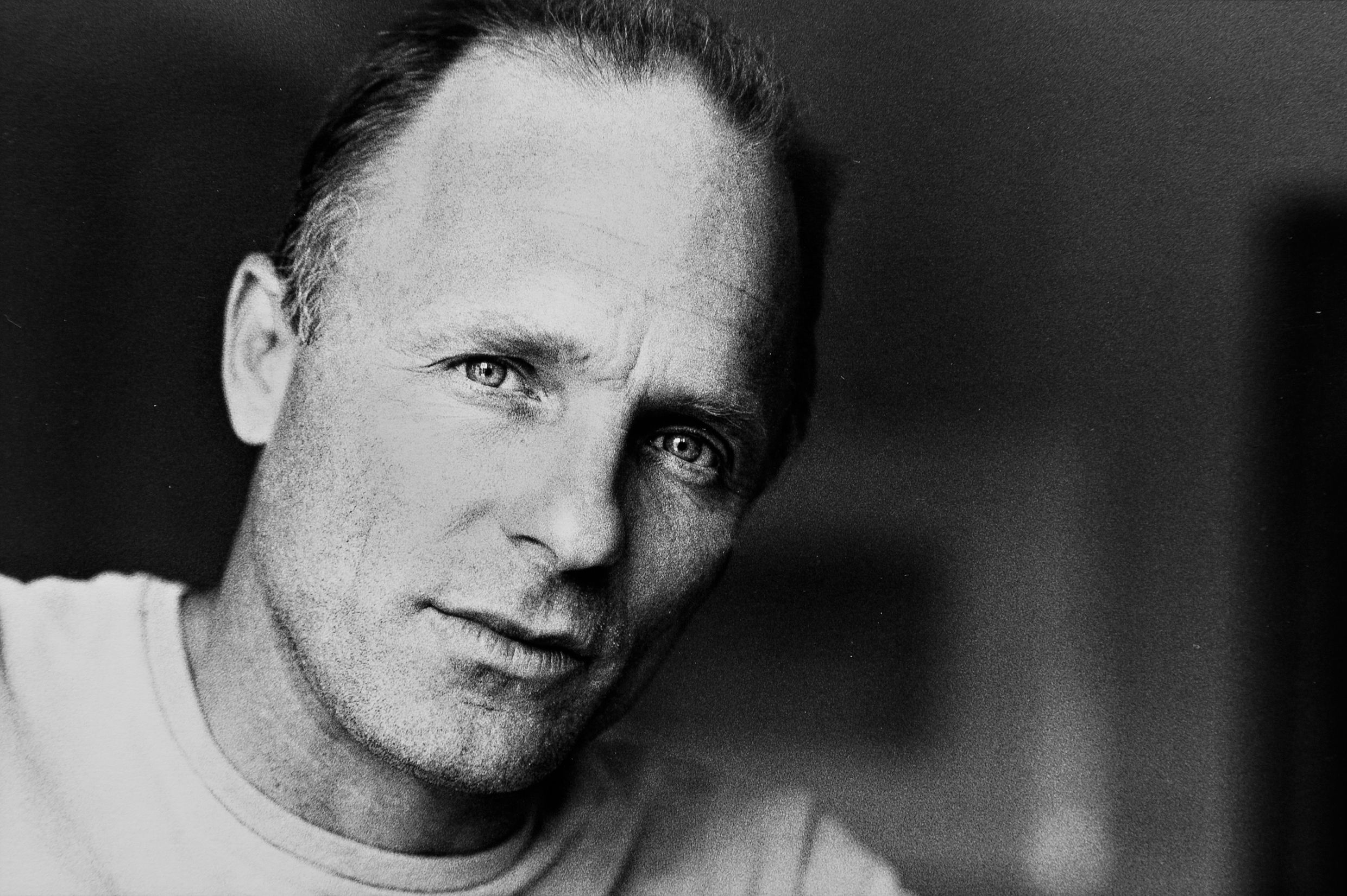 Celebrity portraits, Ed Harris, Look in his eyes, Thinking, 2480x1660 HD Desktop