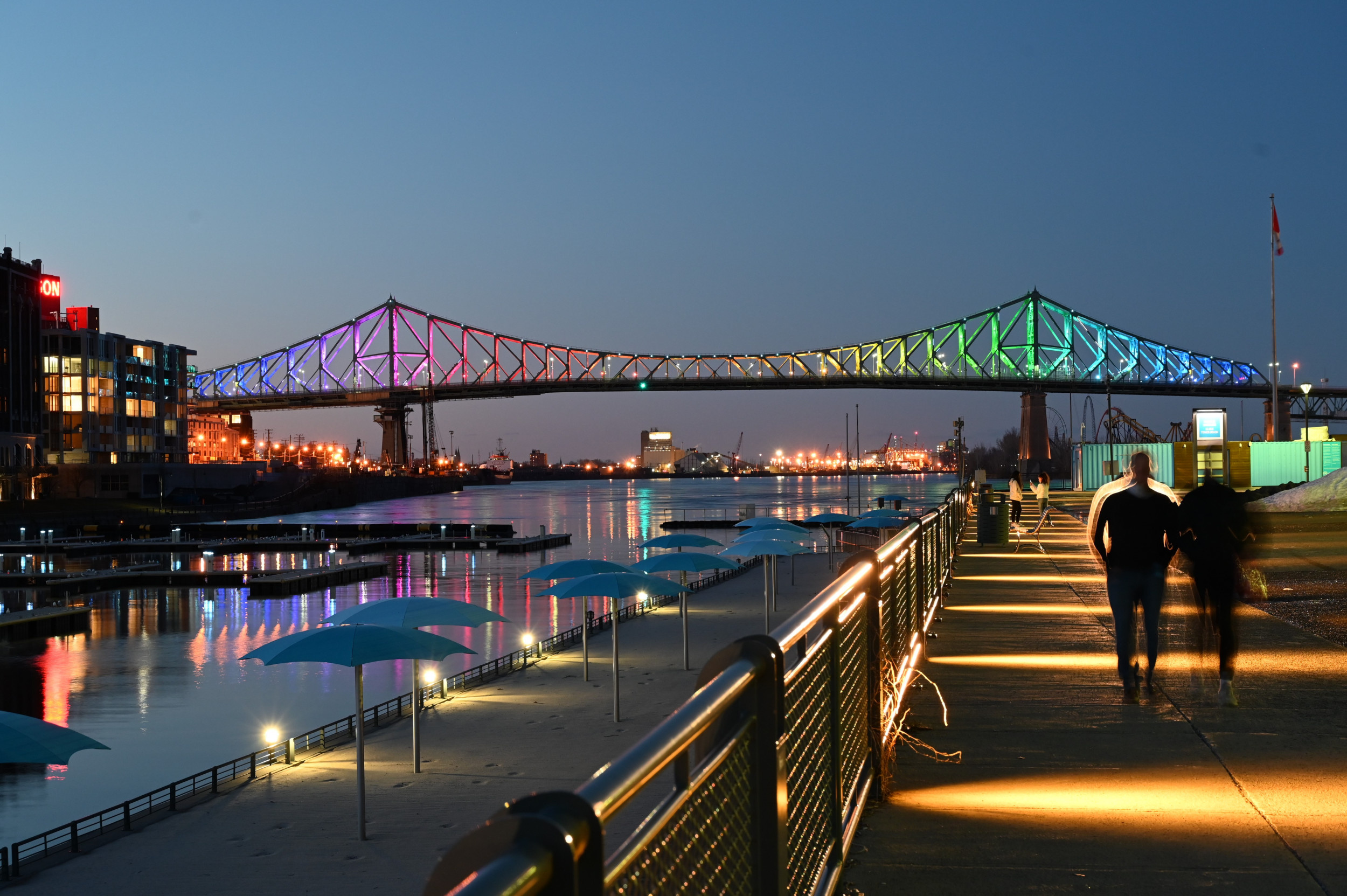 St. Lawrence River, Covid curfew protests, Montreal, Heavy fines, 2500x1670 HD Desktop