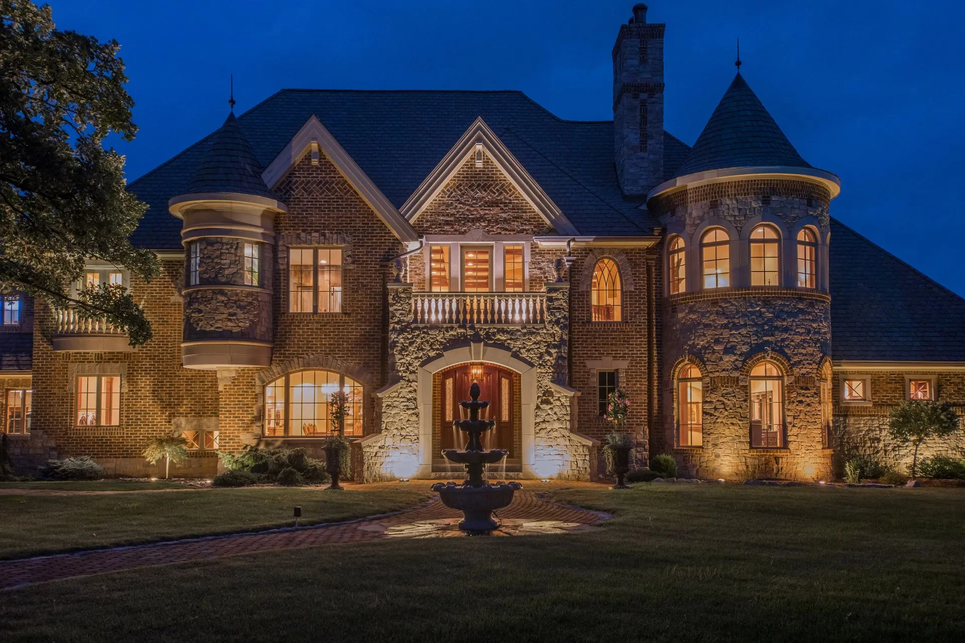 Mansion Monday, Johnston home, Luxurious, Selling, 1920x1280 HD Desktop