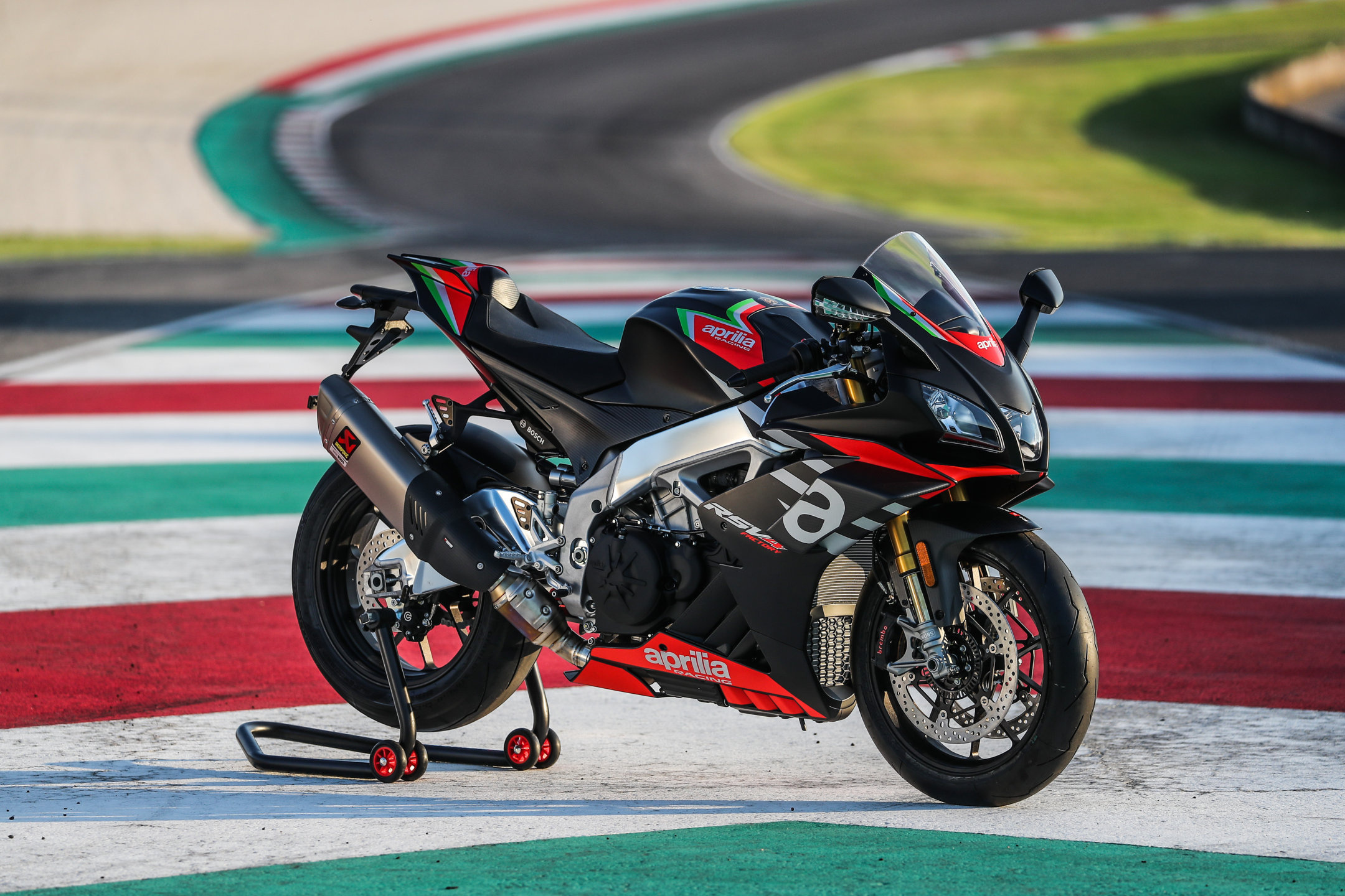 Aprilia RSV4, 2020 model, 1100 factory, Automotive news, 2160x1440 HD Desktop