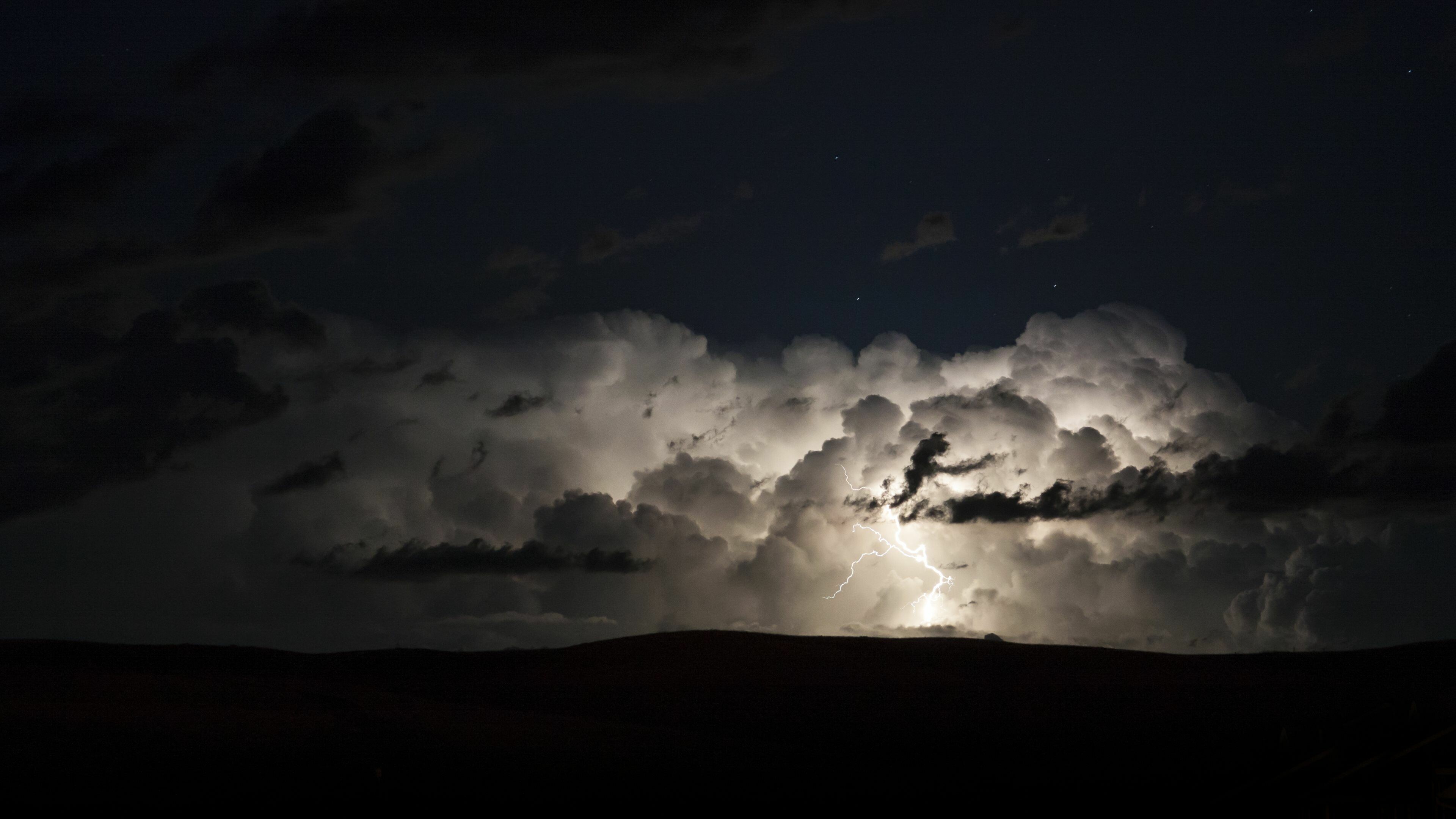 Cloudy sky, Thunder Wallpaper, 3840x2160 4K Desktop
