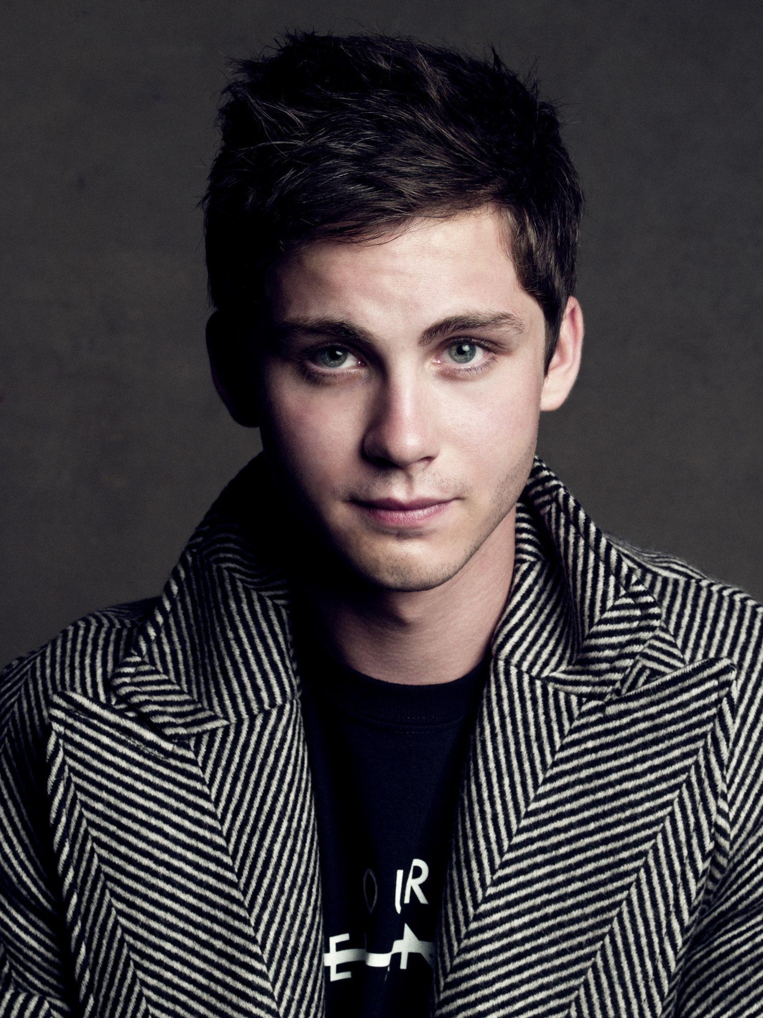 Amamos Profundamente a Logan Lerman, Logan, 1500x2000 HD Phone