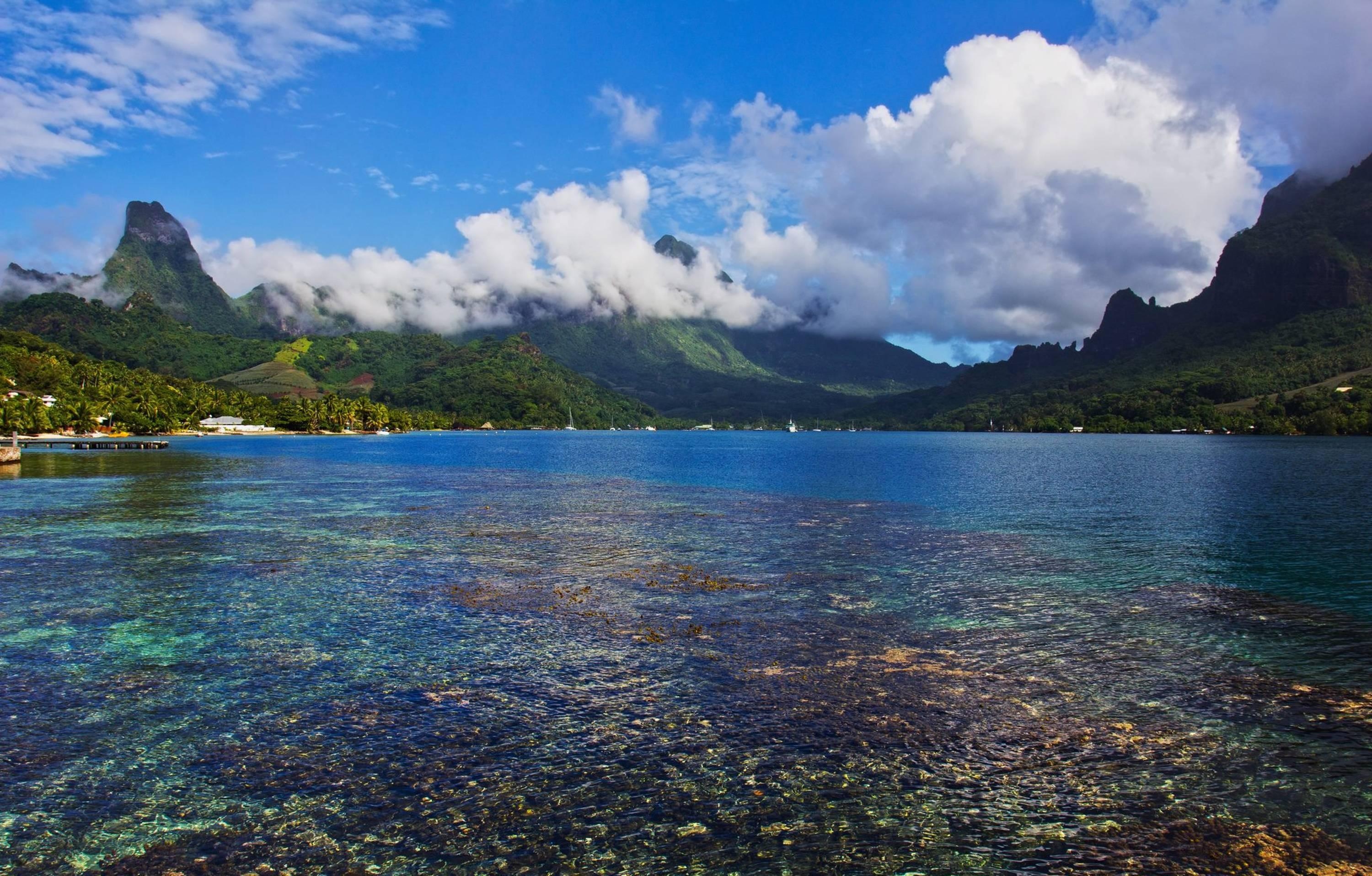 Moorea island, Pristine shores, Lush greenery, Tropical hideaway, 3000x1920 HD Desktop