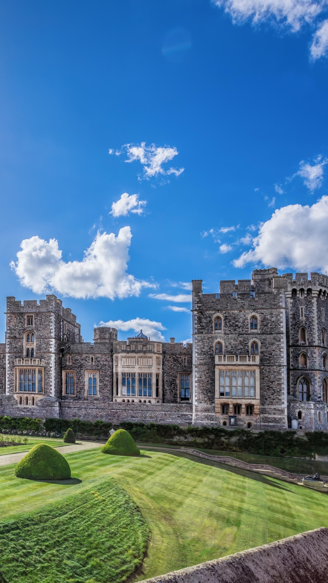 Garden view, Windsor Castle, English countryside, Majestic architecture, 1080x1920 Full HD Phone