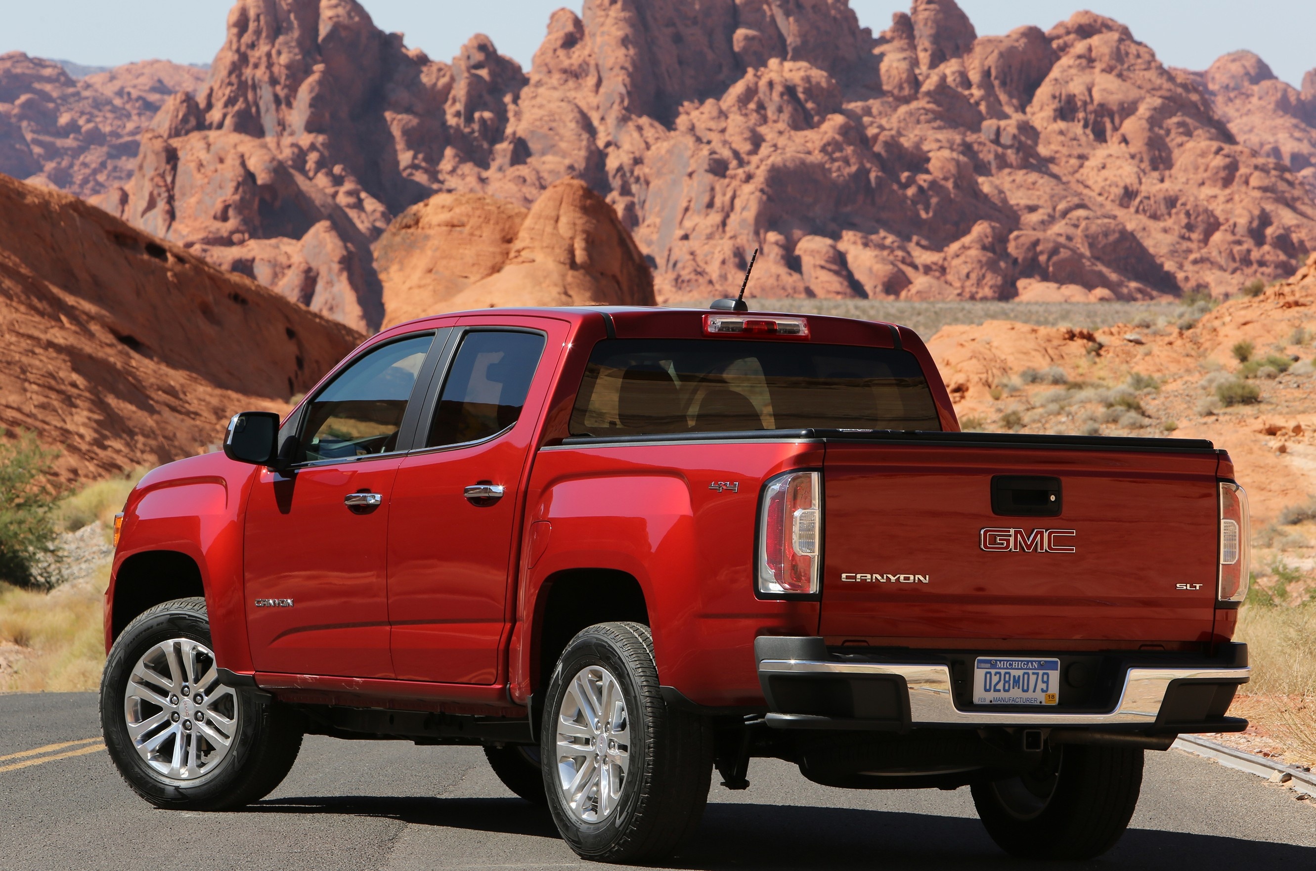 GMC Canyon, The fast lane truck, 2670x1770 HD Desktop