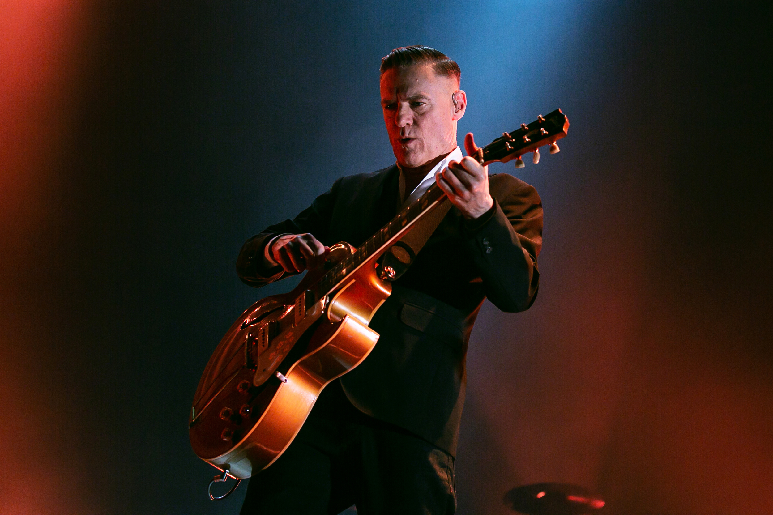 Bryan Adams, Rocker Bryan Adams, Tests positive, Second time, 2500x1670 HD Desktop
