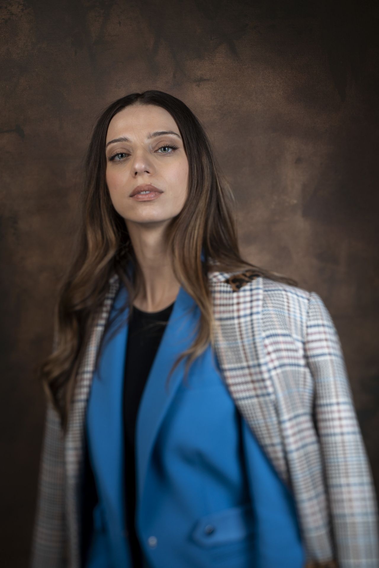 Angela Sarafyan, Movies, Photoshoot, Los Angeles Times, 1280x1920 HD Phone
