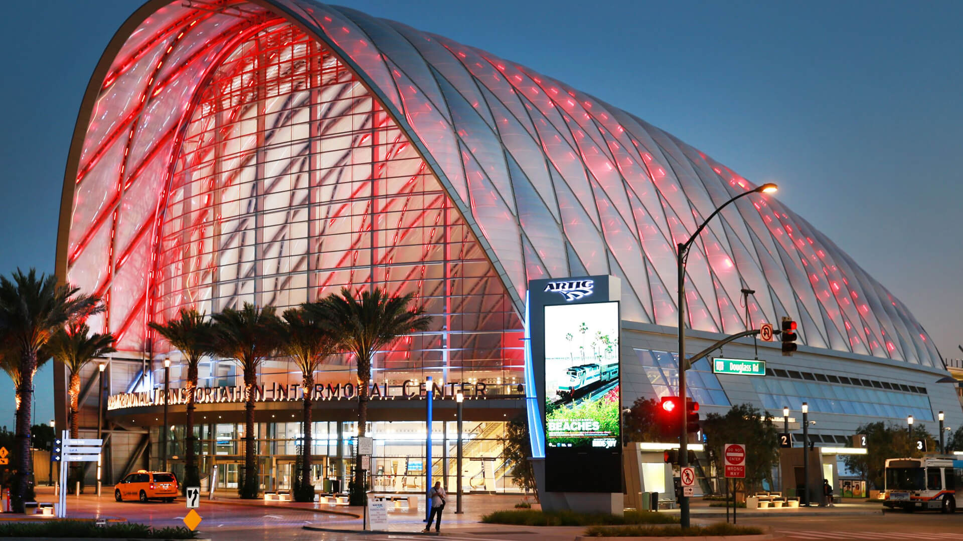 Anaheim transportation center, Pacific Surfliner, 1920x1080 Full HD Desktop