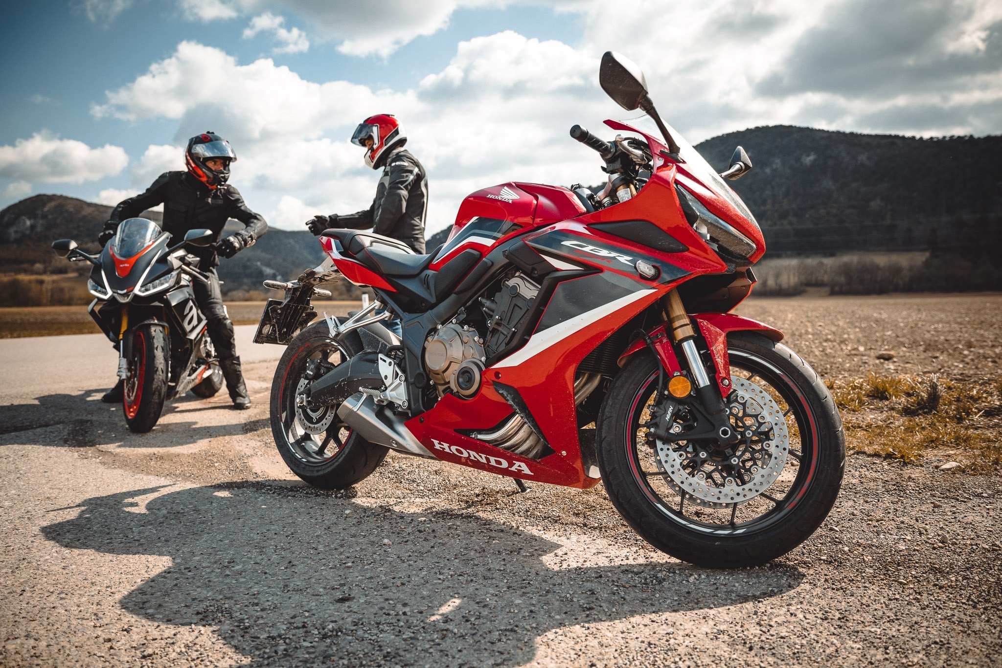 Honda CBR650R vs Aprilia RS 660, Honda CBR650R Wallpaper, 2050x1370 HD Desktop