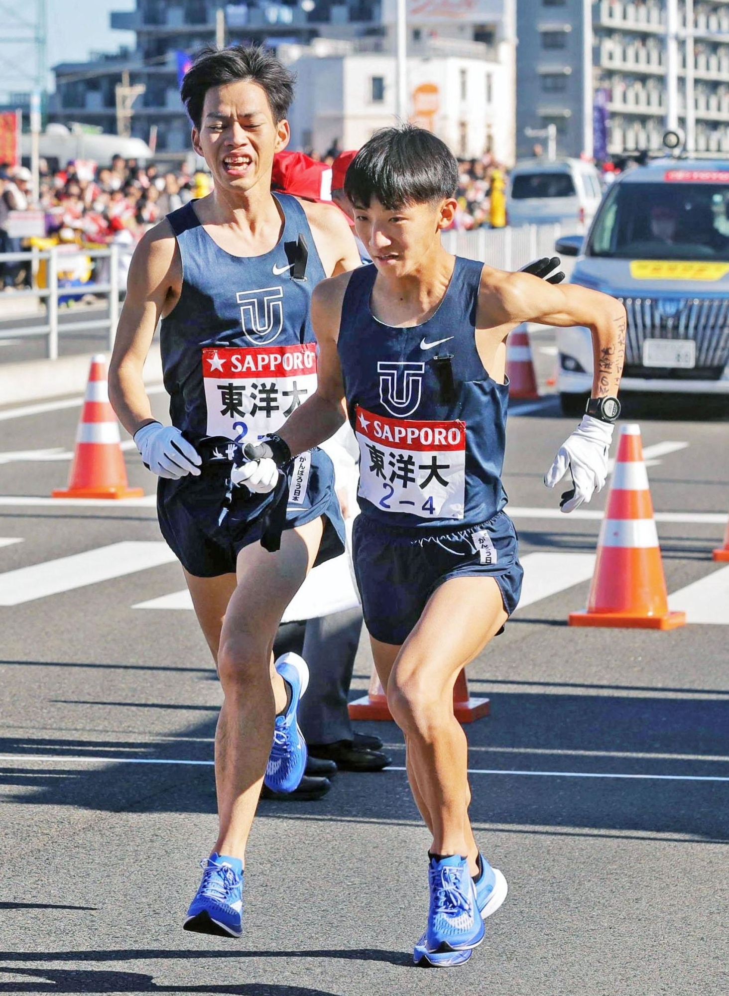 Ekiden, Toyo University, Hakone Ekiden, Leading the pack, 1470x2000 HD Phone