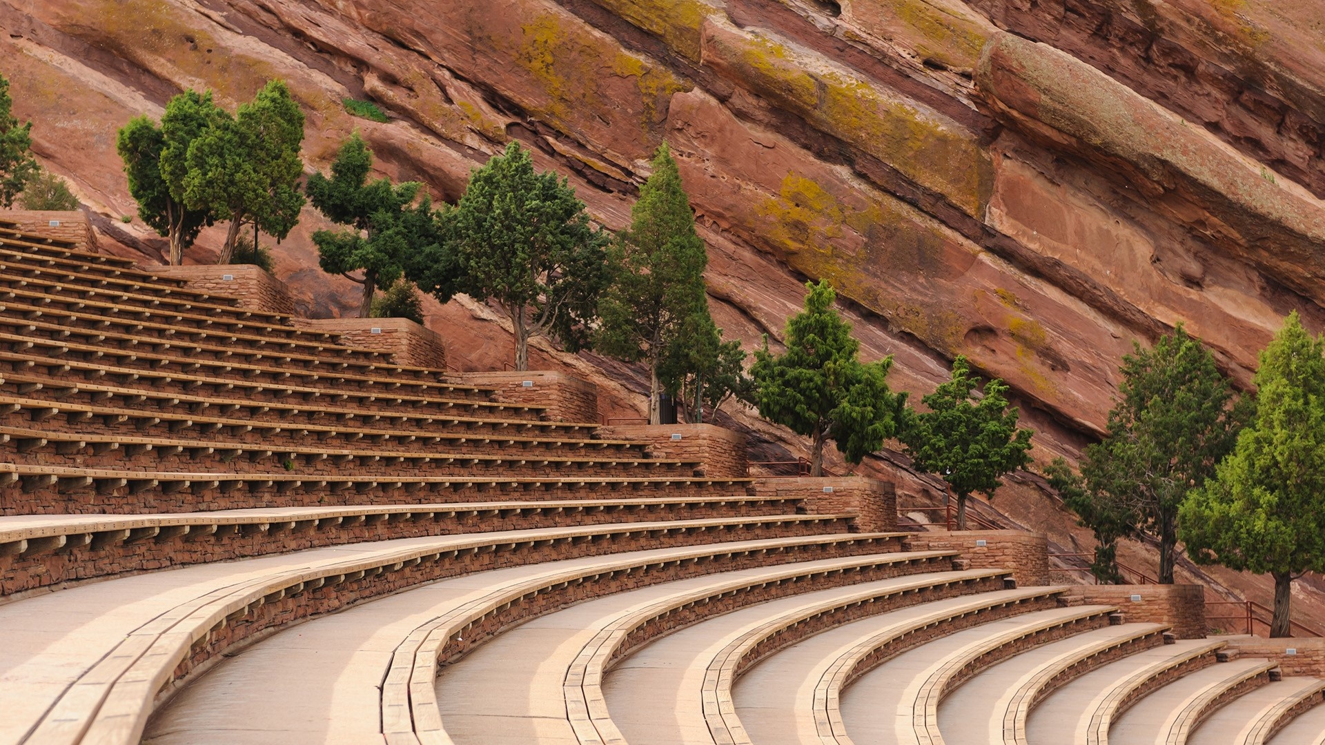 Red Rocks Amphitheatre, Empty bleacher seats, Outdoor venue, Morrison, 1920x1080 Full HD Desktop