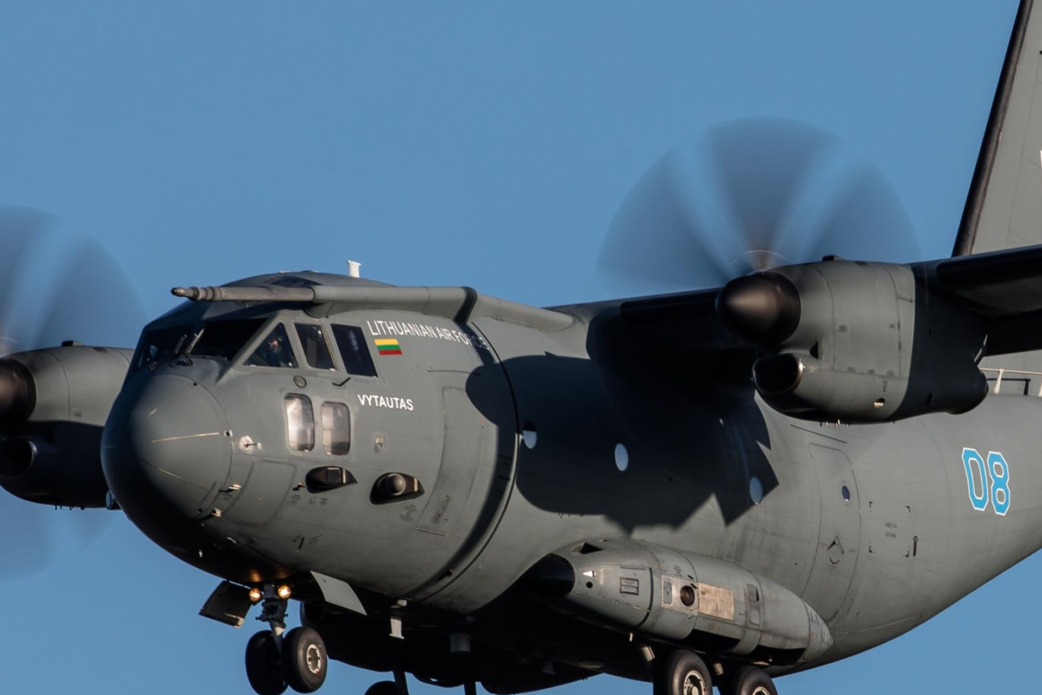 Alenia C-27J Spartan, Lithuanian Air Force, Air operations, RAF Lakenheath, 2050x1370 HD Desktop