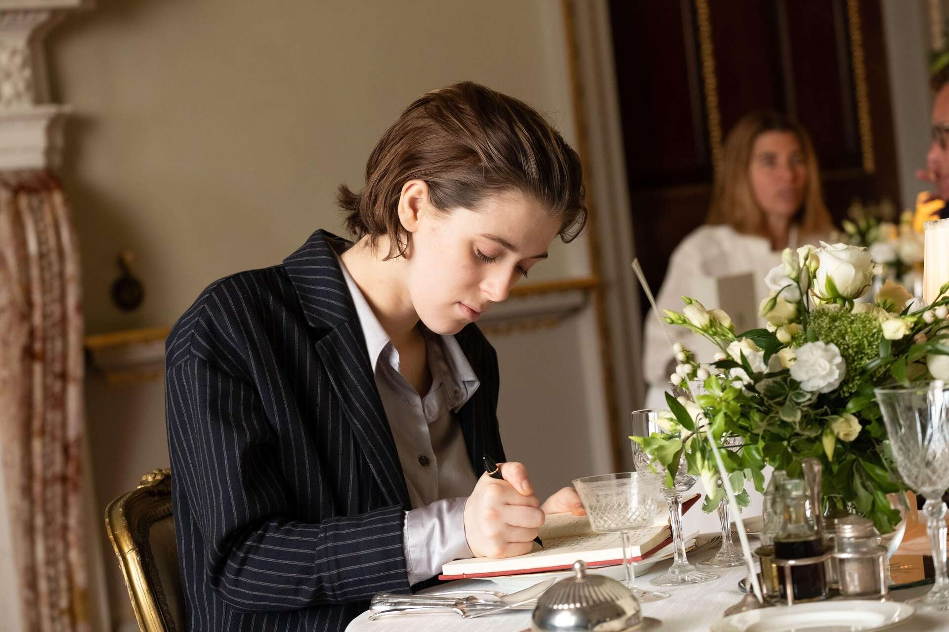 The Souvenir: Part II, Intimate storytelling, Character exploration, Strong performances, 1920x1280 HD Desktop