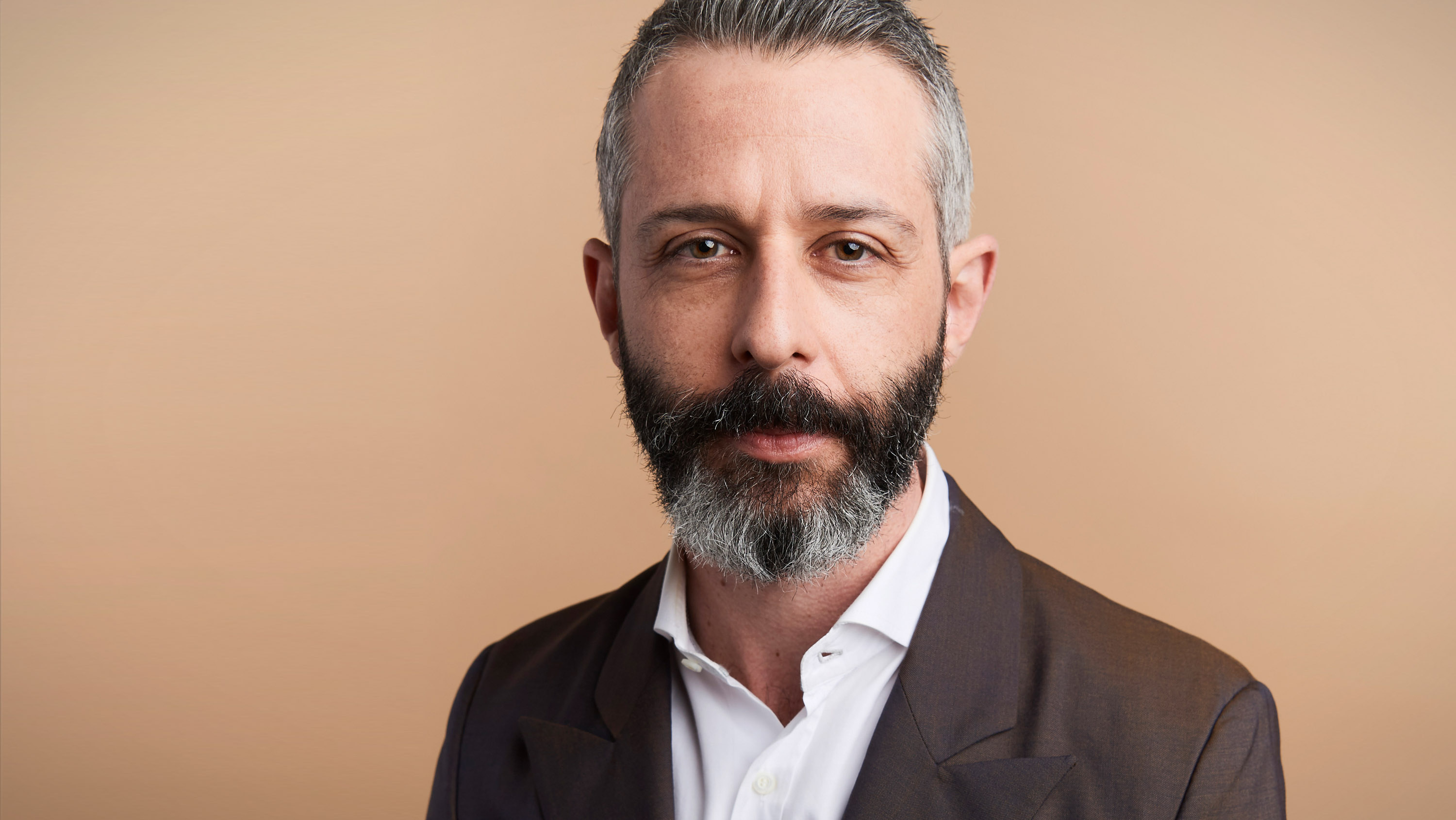 Jeremy Strong Movies, Succession's Leading Man, Kendall Roy's Transformation, Insider Analysis, 3000x1690 HD Desktop