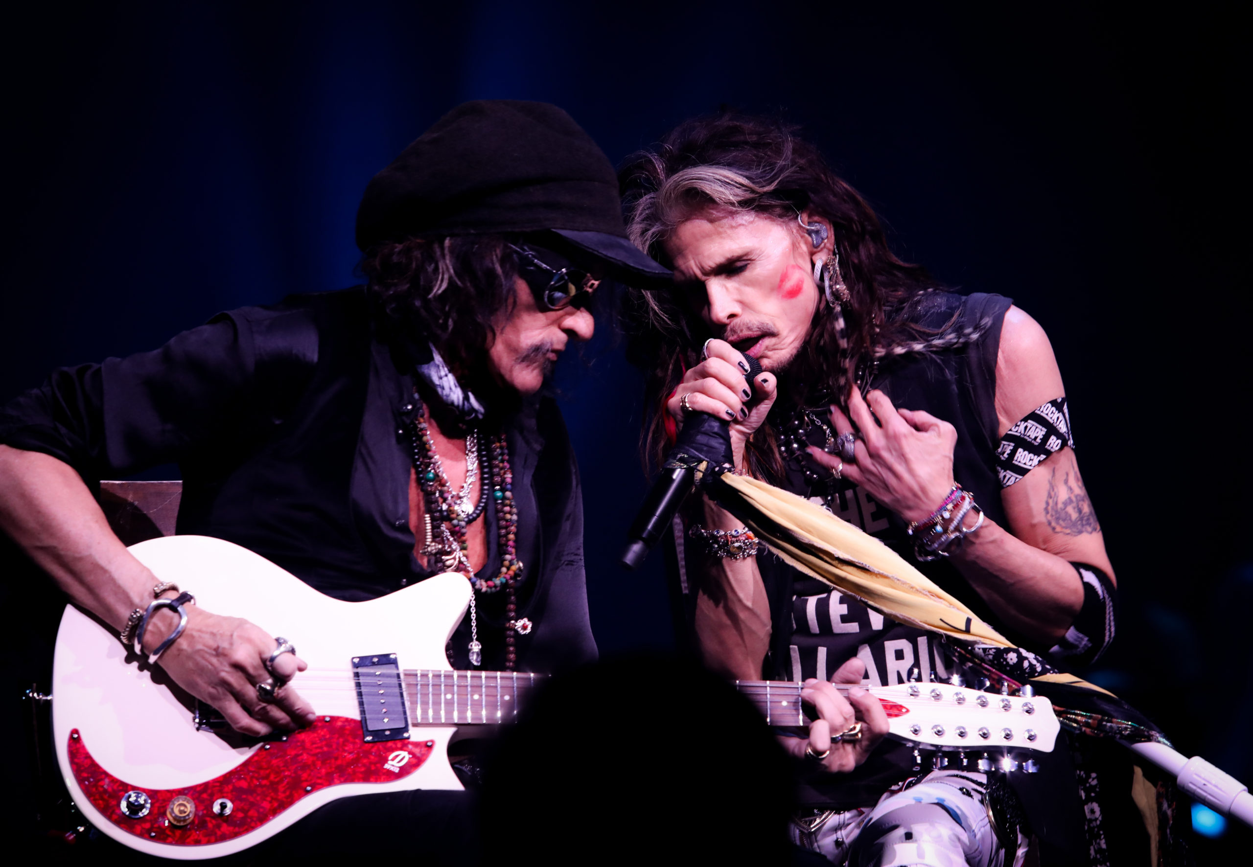 Joe Perry, Music icon, Aerosmith's legacy, Vegas residency, 2560x1780 HD Desktop