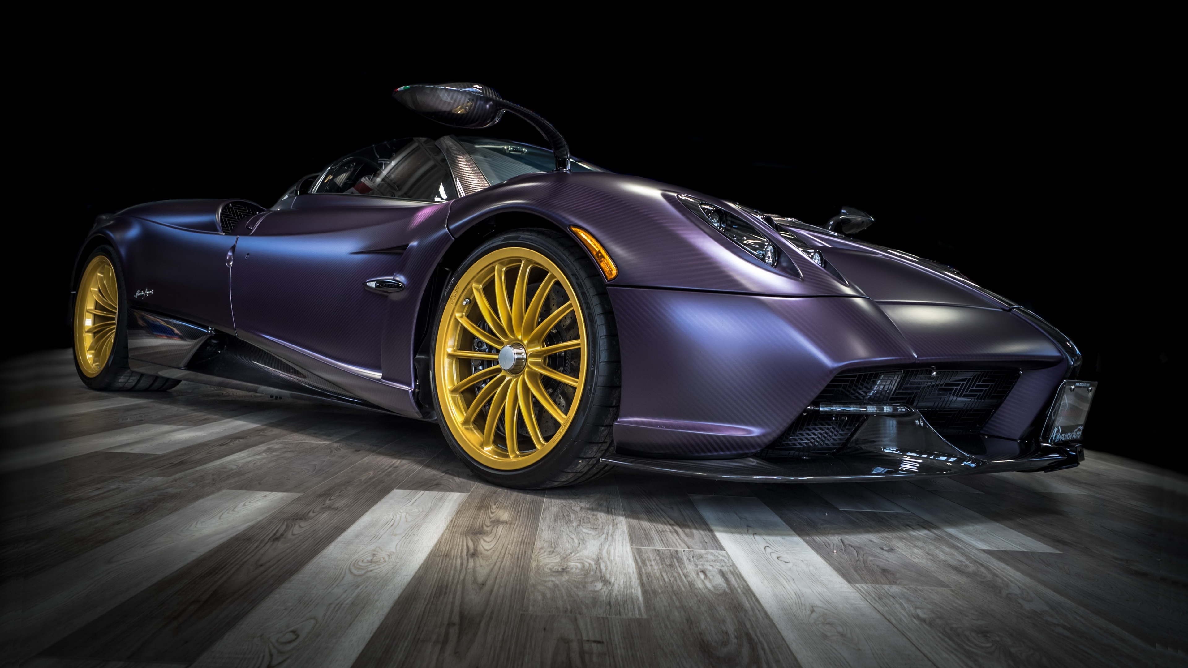 Pagani Huayra Roadster, Gold multi-spoke alloy wheels, Wooden plank showroom floor, 4K Desktop wallpaper