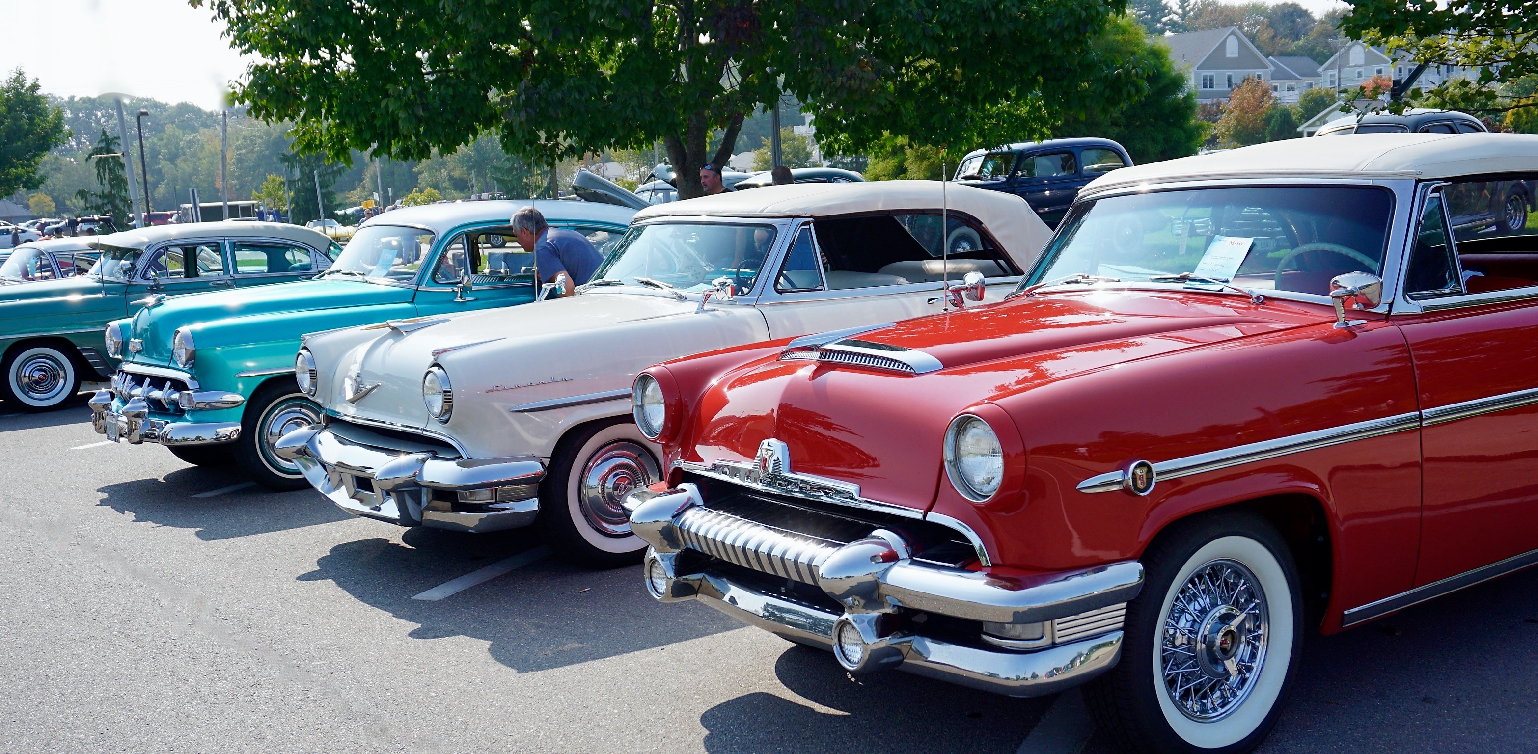 1954 Mercury Monterey convertible, 1953 Lincoln Capri, 1954 Chevrolet Bel Air, vintage car show, Dual Screen Desktop wallpaper