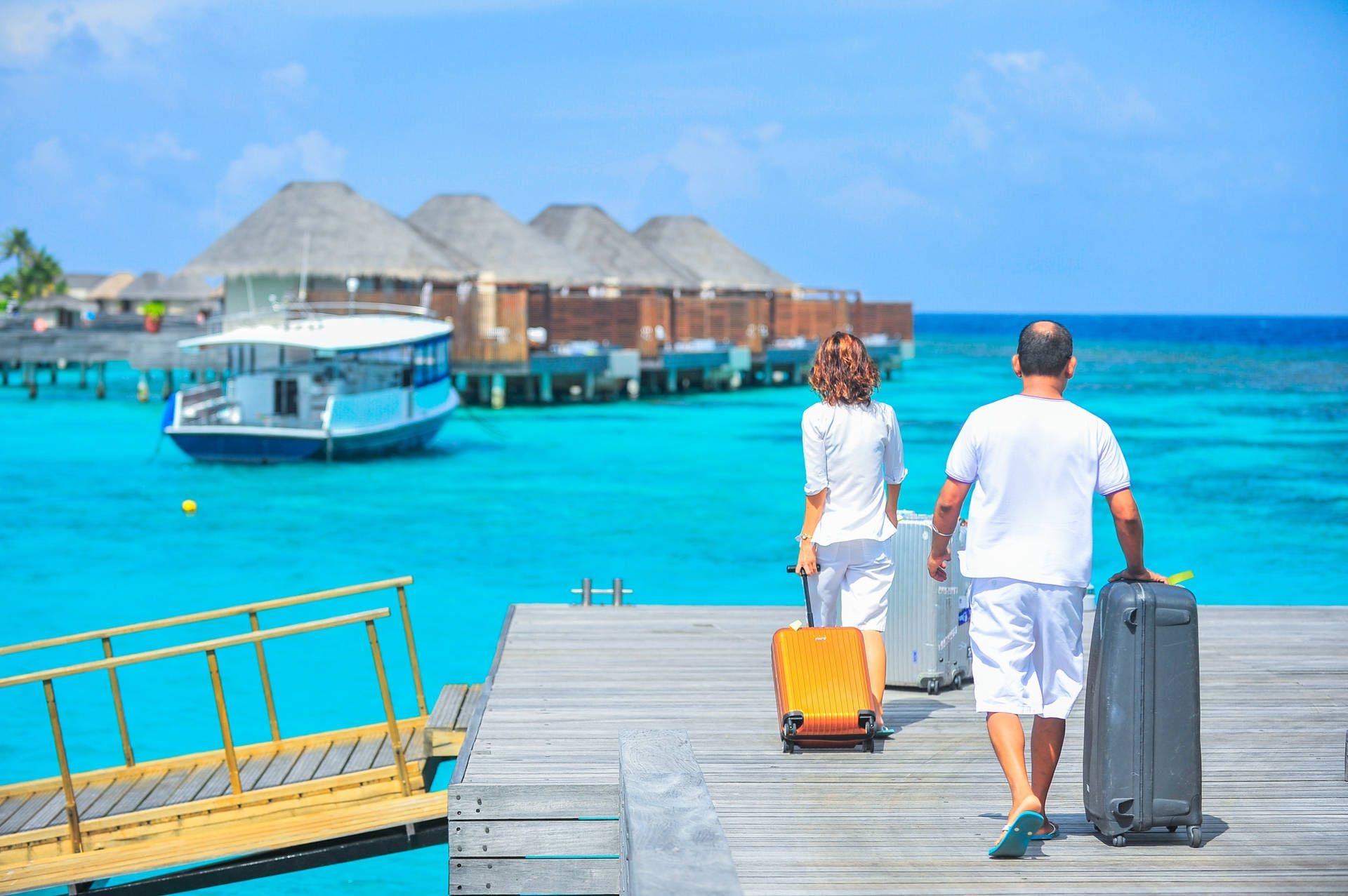 Download Travel 4K Maldives Couple 1920x1280