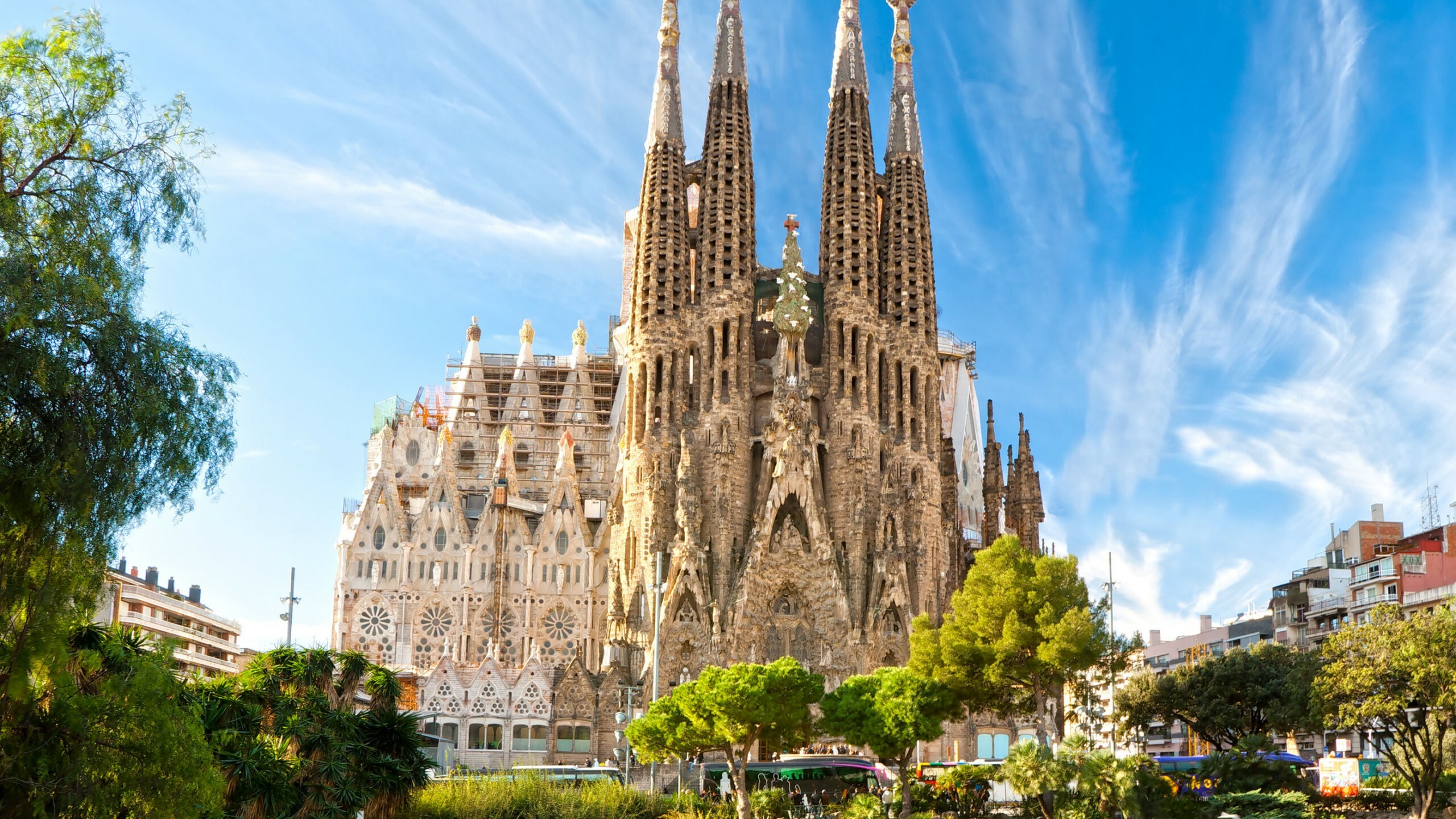 Sagrada Familia, Spain Wallpaper, 2560x1440 HD Desktop