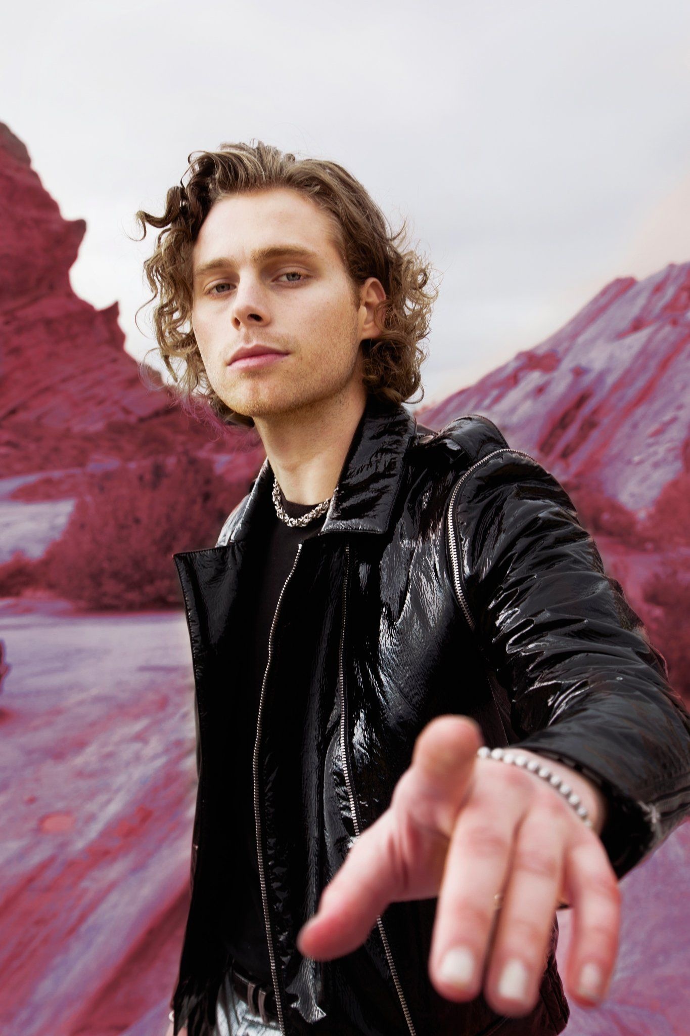 5 Seconds of Summer, Twitter posts, 5SOS pictures, 1370x2050 HD Phone