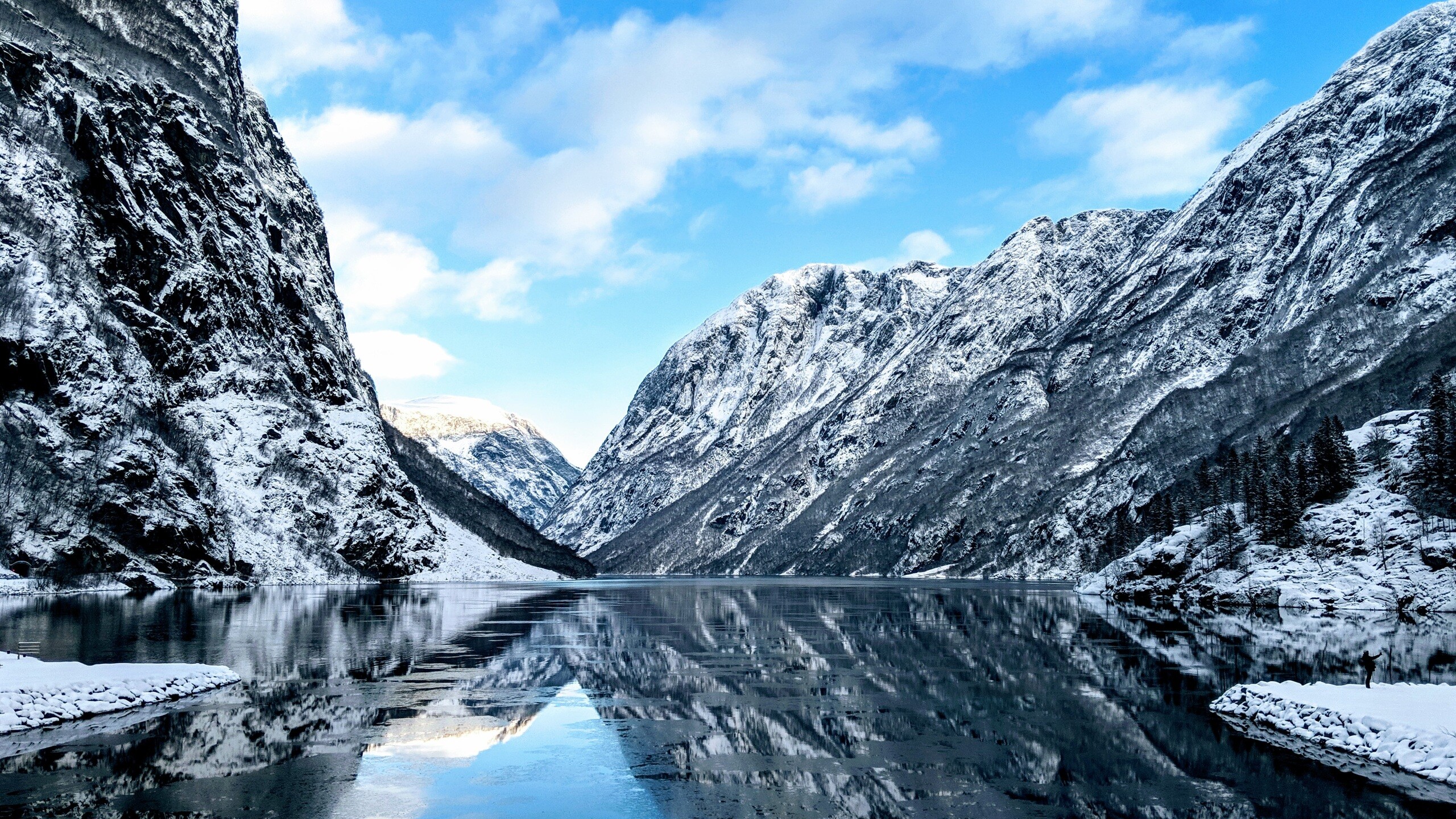 Norwegian rivers, High-definition wallpapers, 4K resolution, Scenic beauty, 2560x1440 HD Desktop