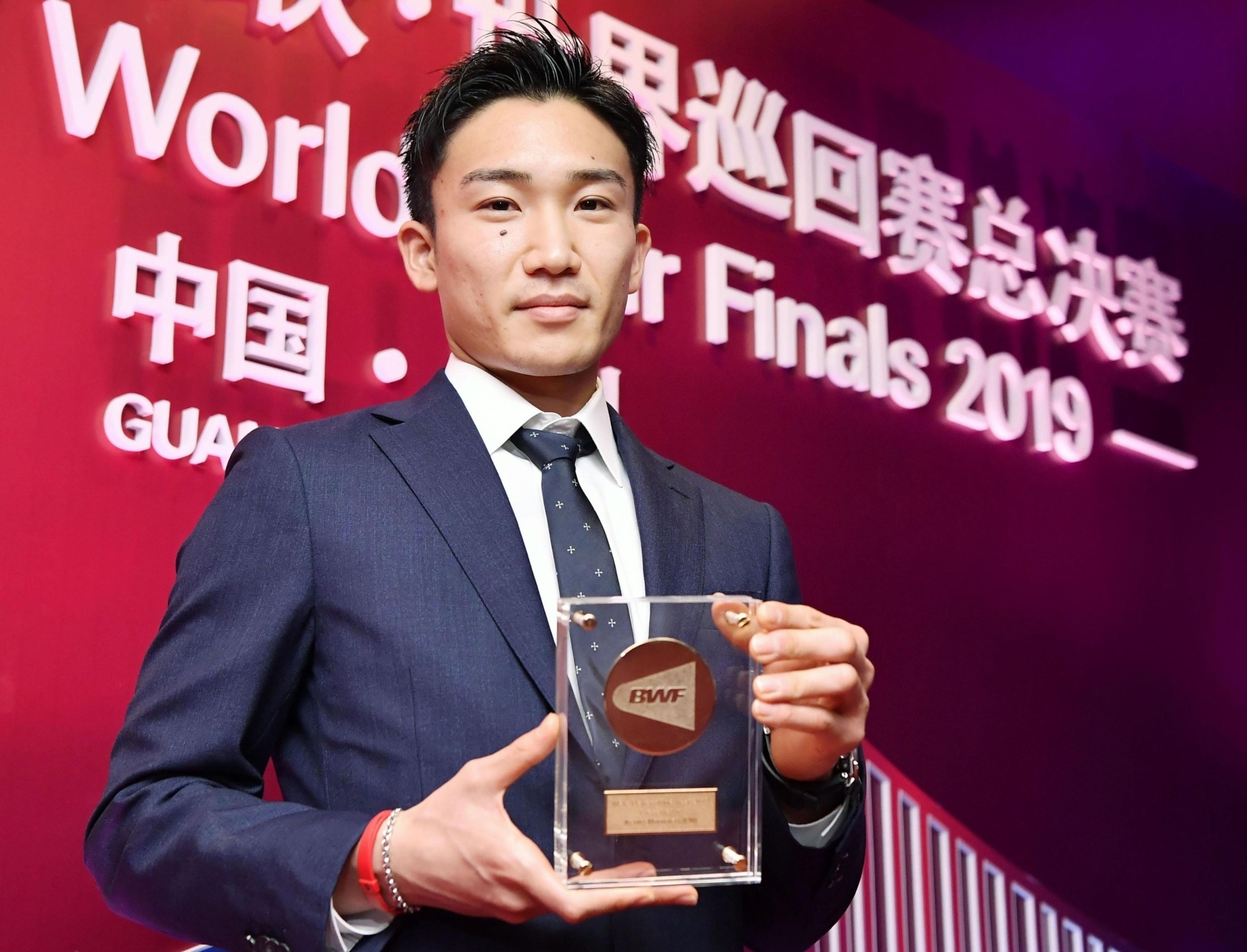 Kento Momota, World no. 1, BWF player of the year, 2000x1530 HD Desktop